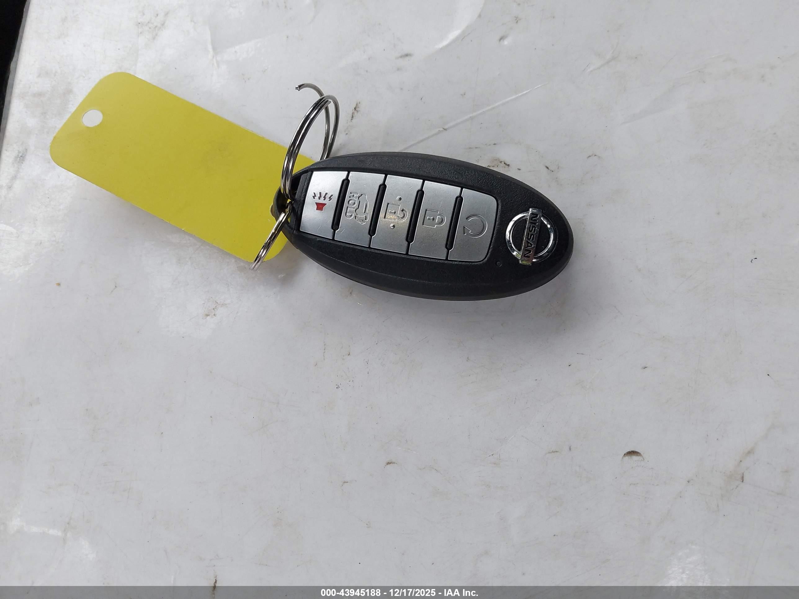 NISSAN ROGUE image 11