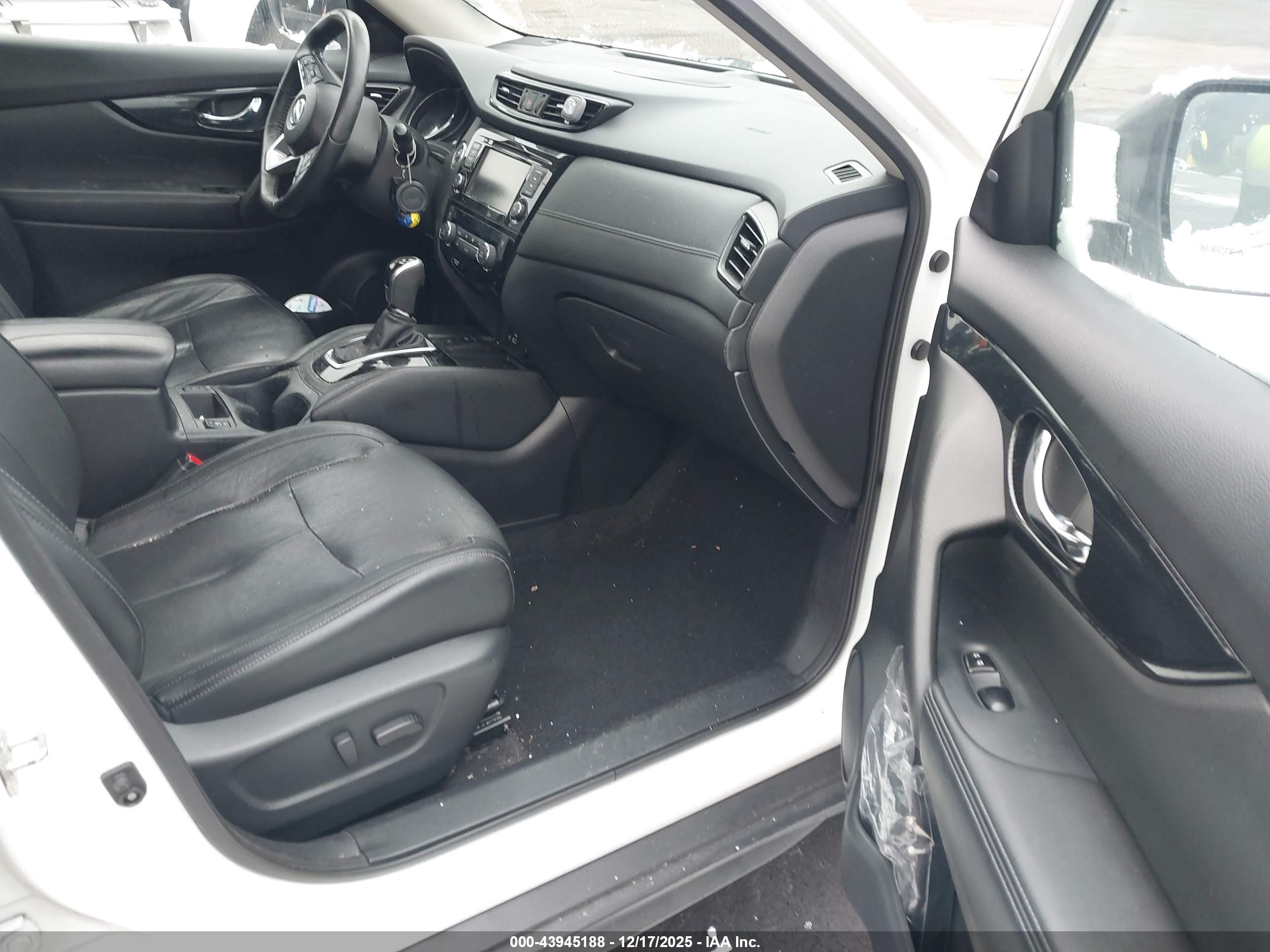 NISSAN ROGUE image 5