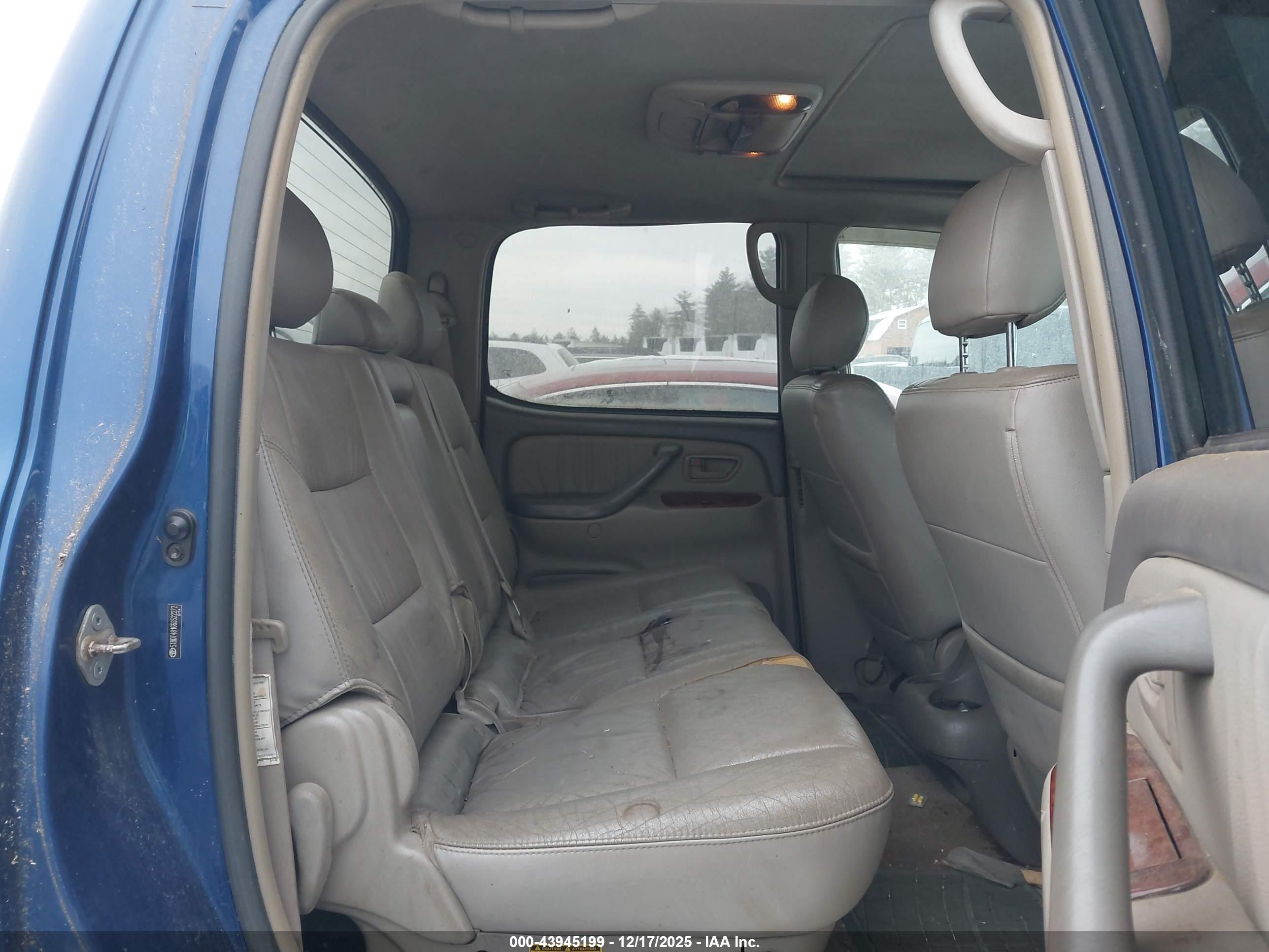 TOYOTA TUNDRA image 8