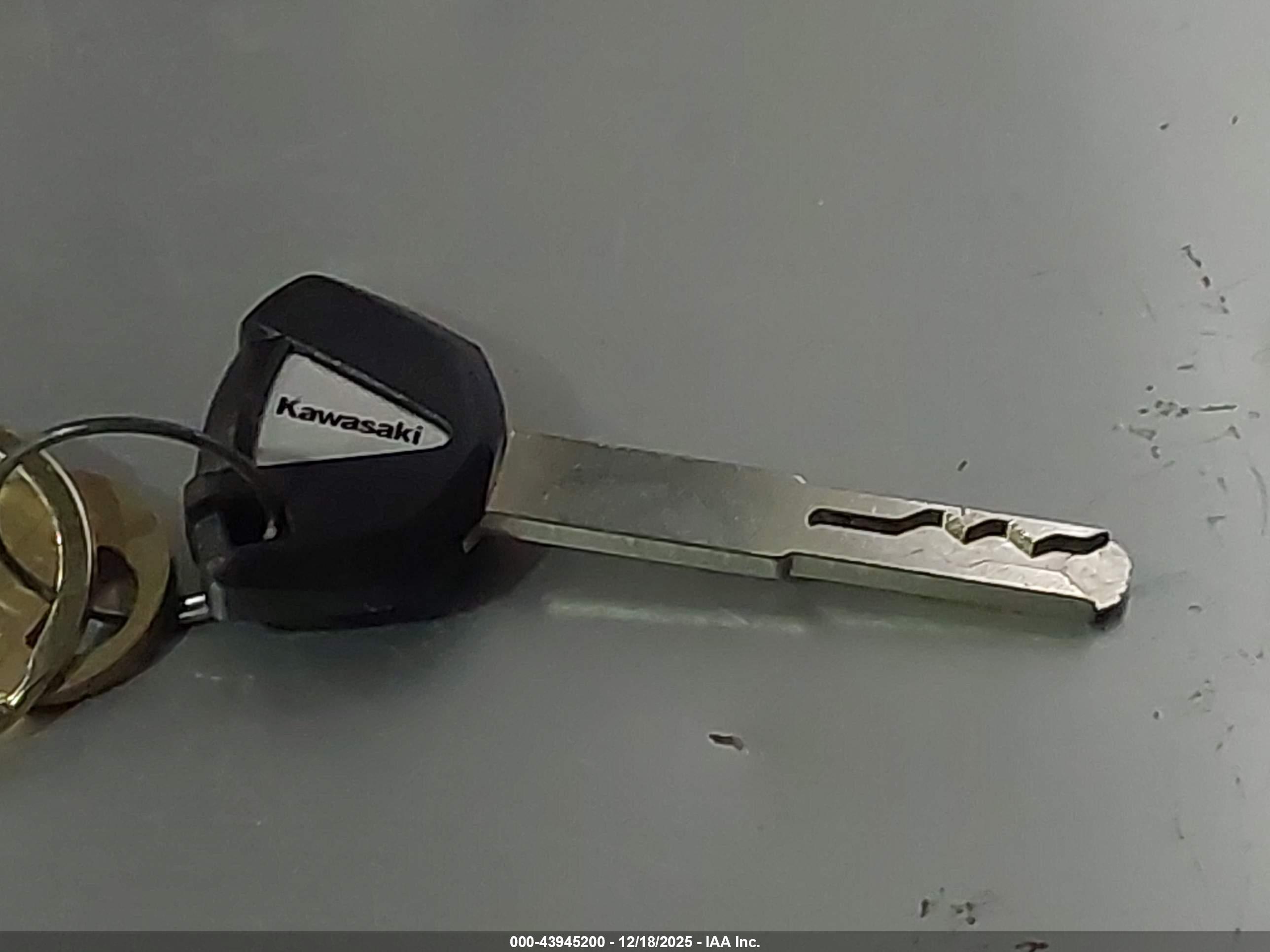 KAWASAKI EX500 image 11