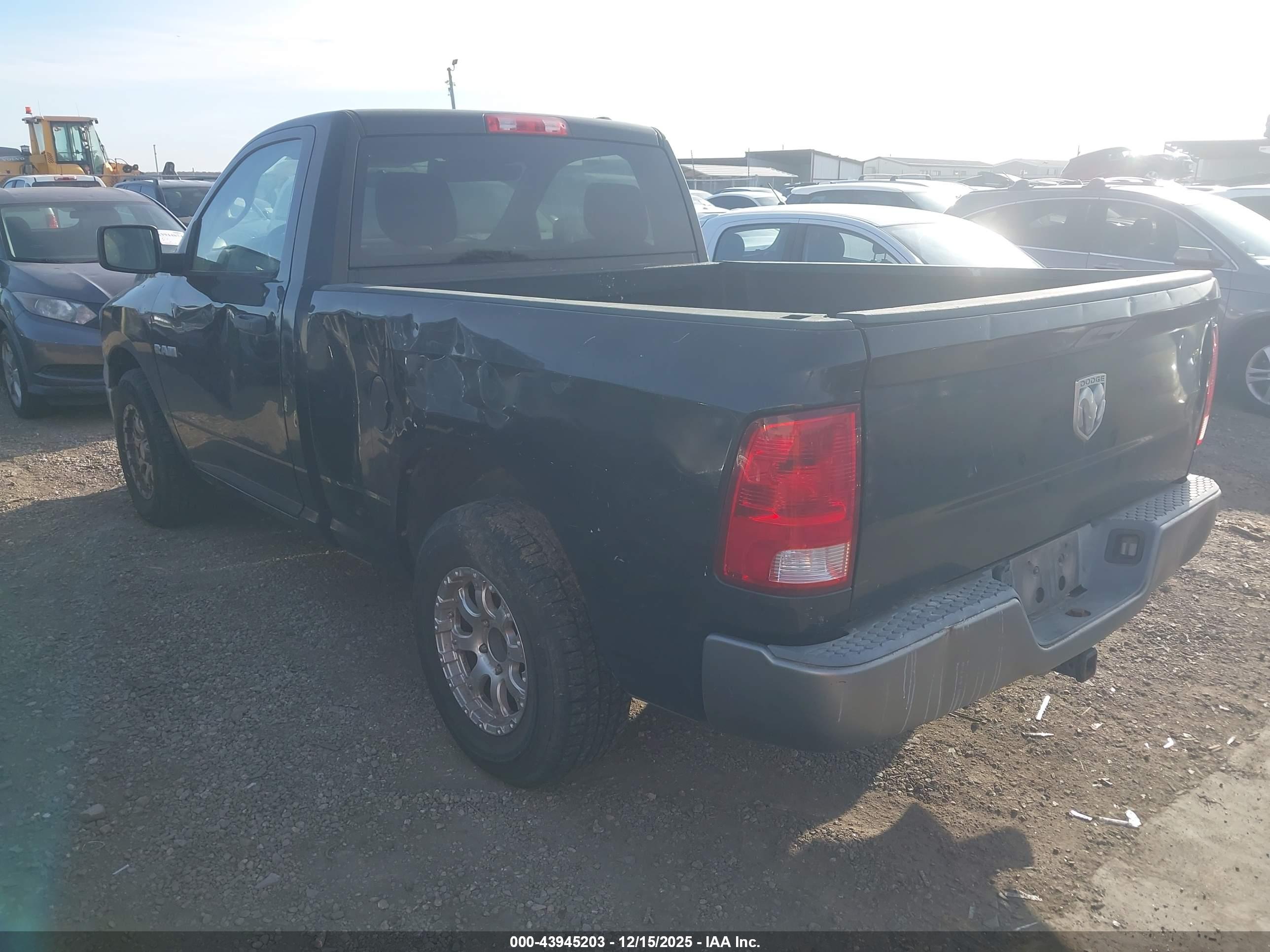 DODGE RAM image 3