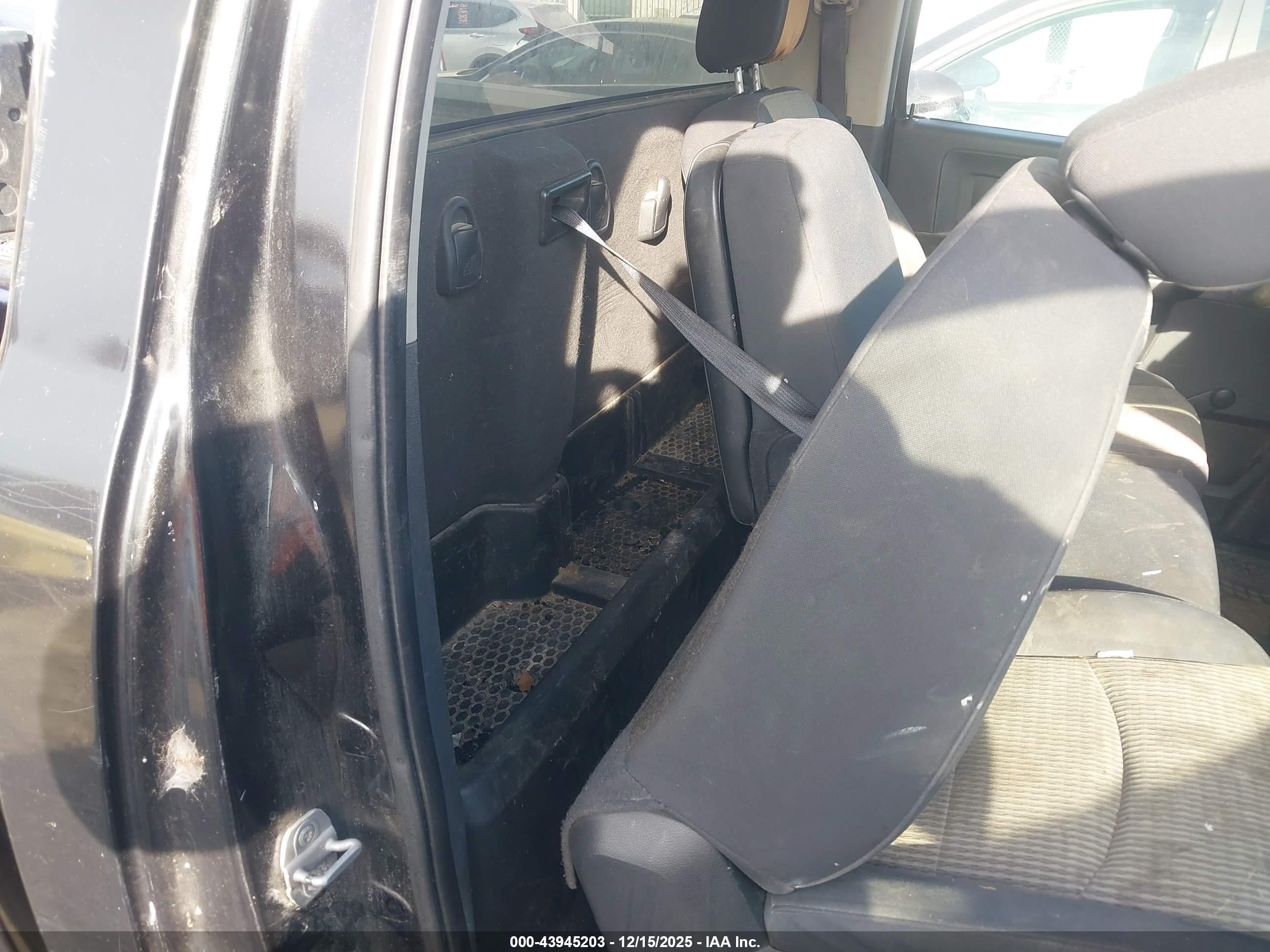 DODGE RAM image 8