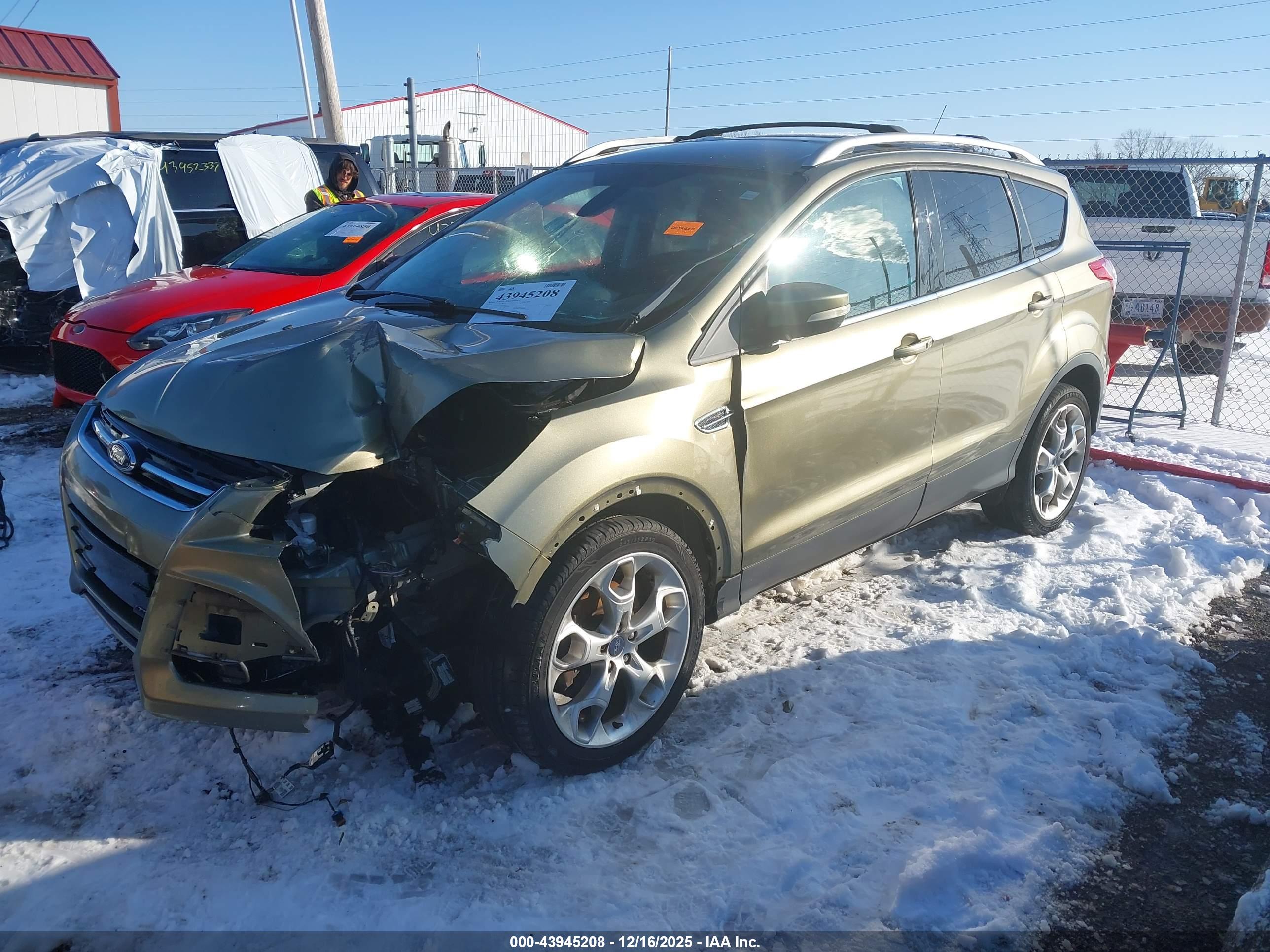 FORD ESCAPE image 2