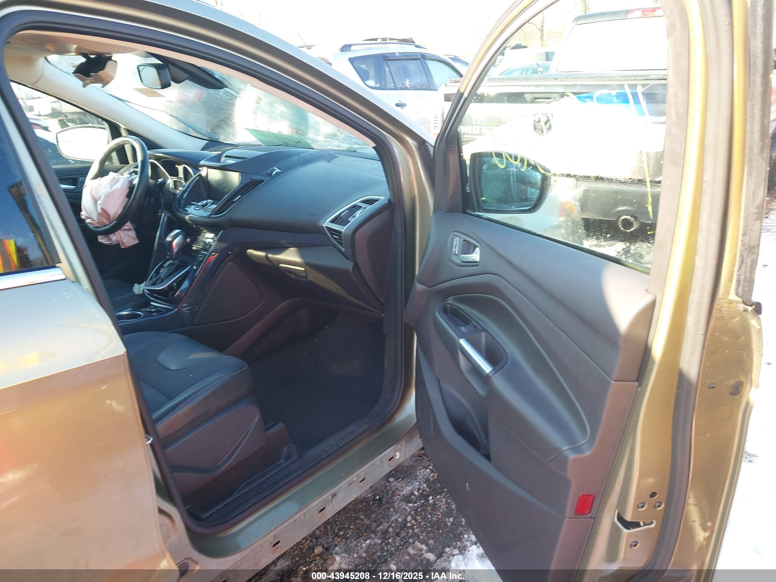 FORD ESCAPE image 5