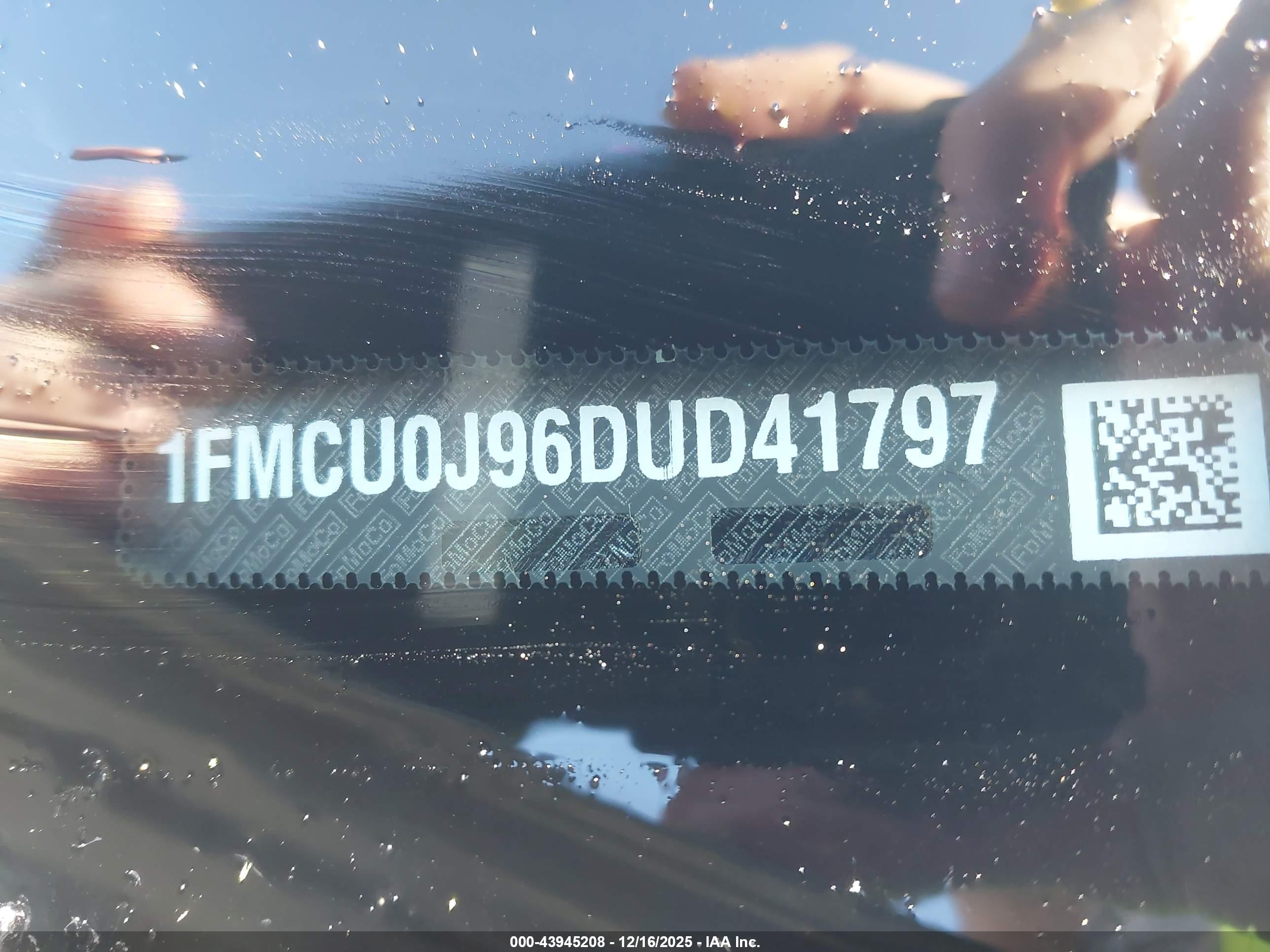 FORD ESCAPE image 9