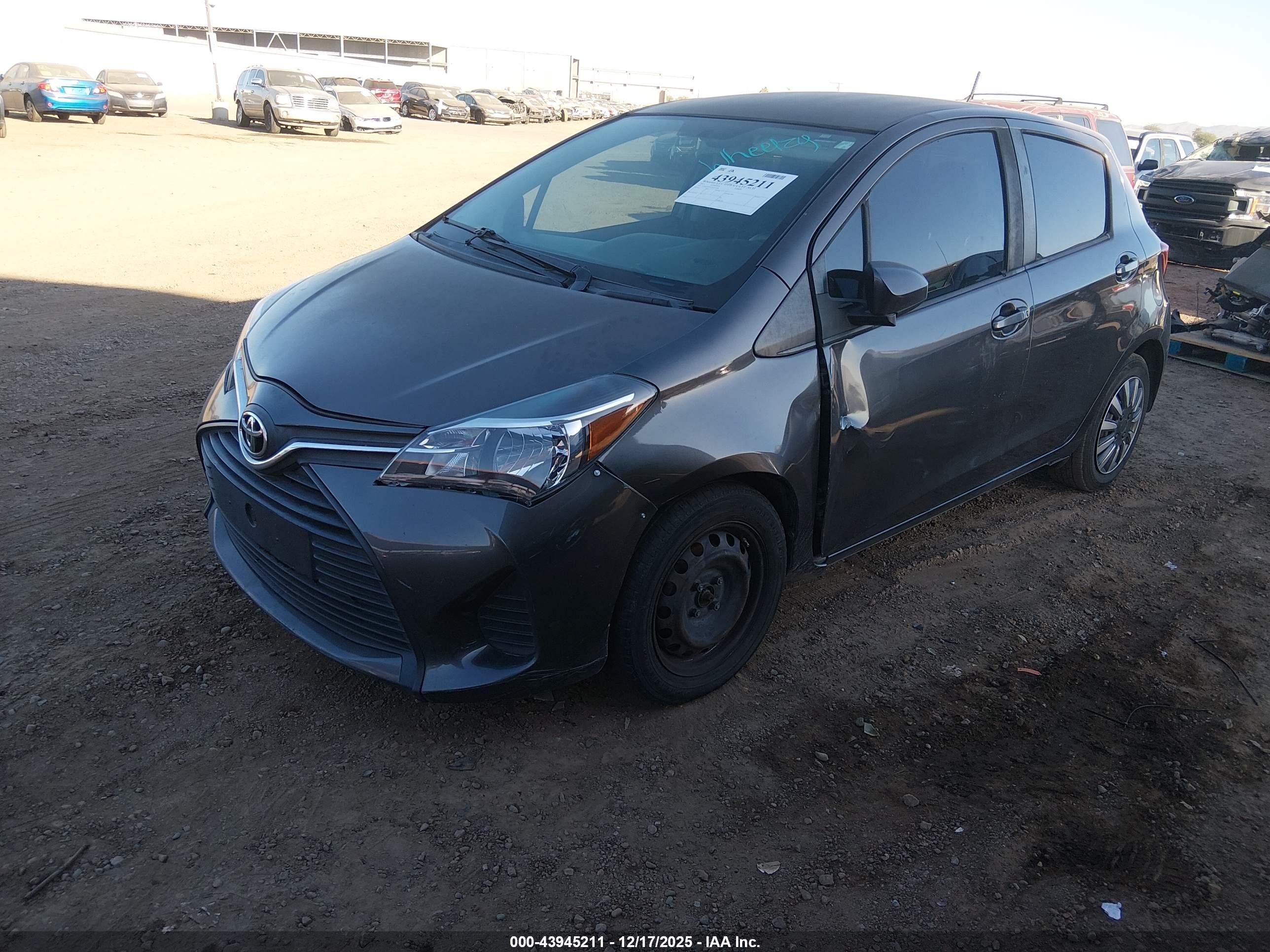 TOYOTA YARIS image 2