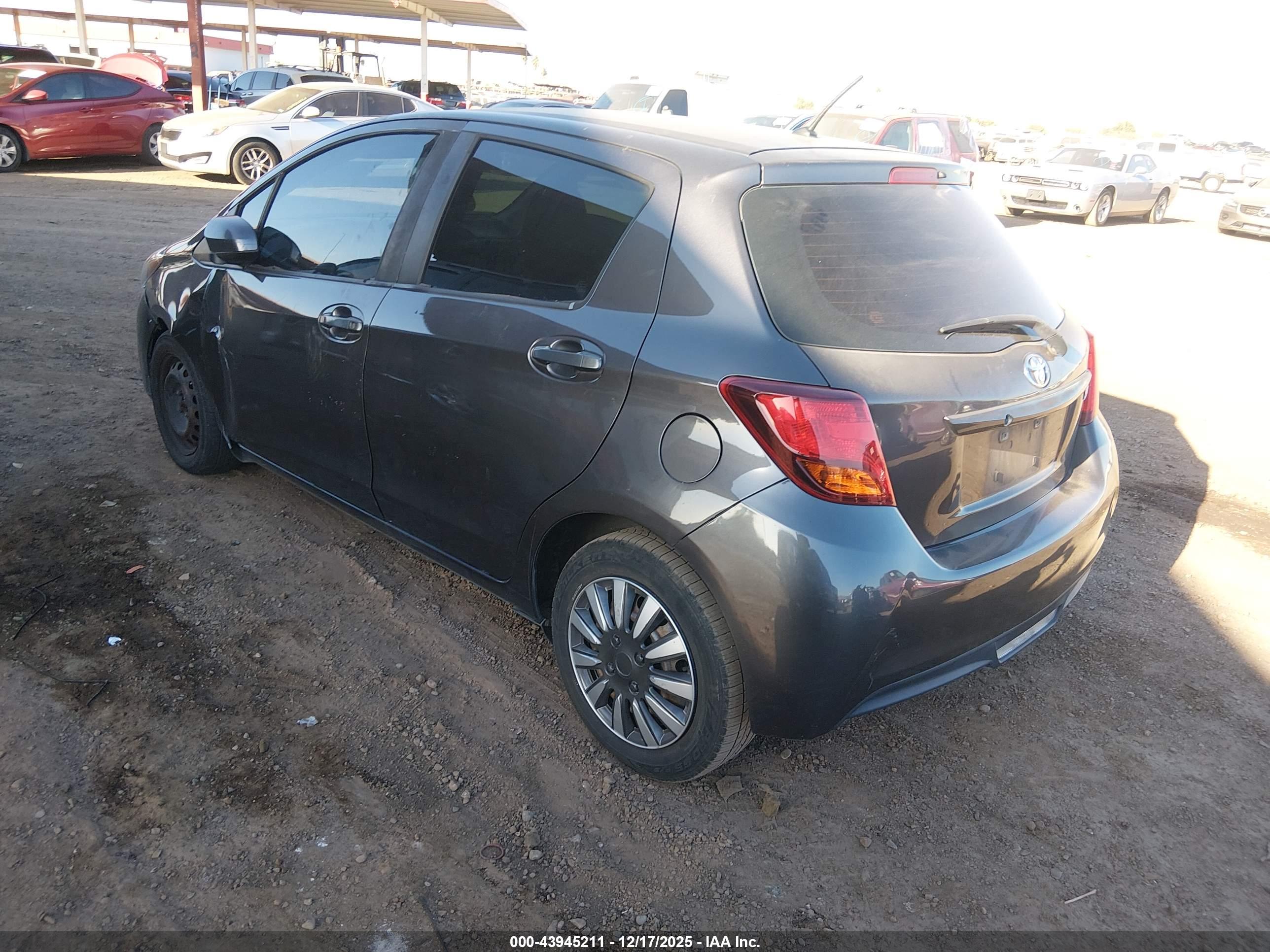 TOYOTA YARIS image 3