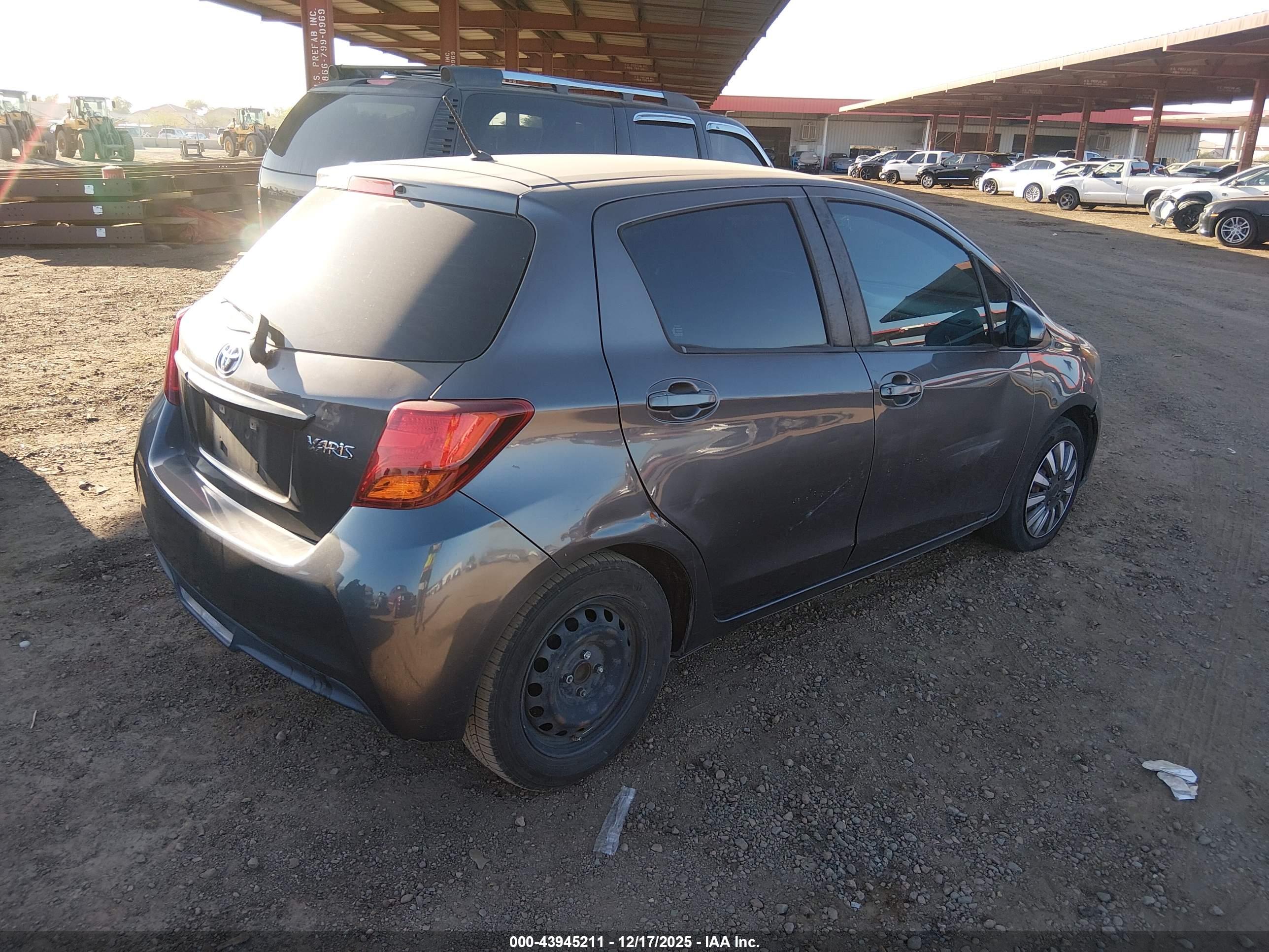 TOYOTA YARIS image 4