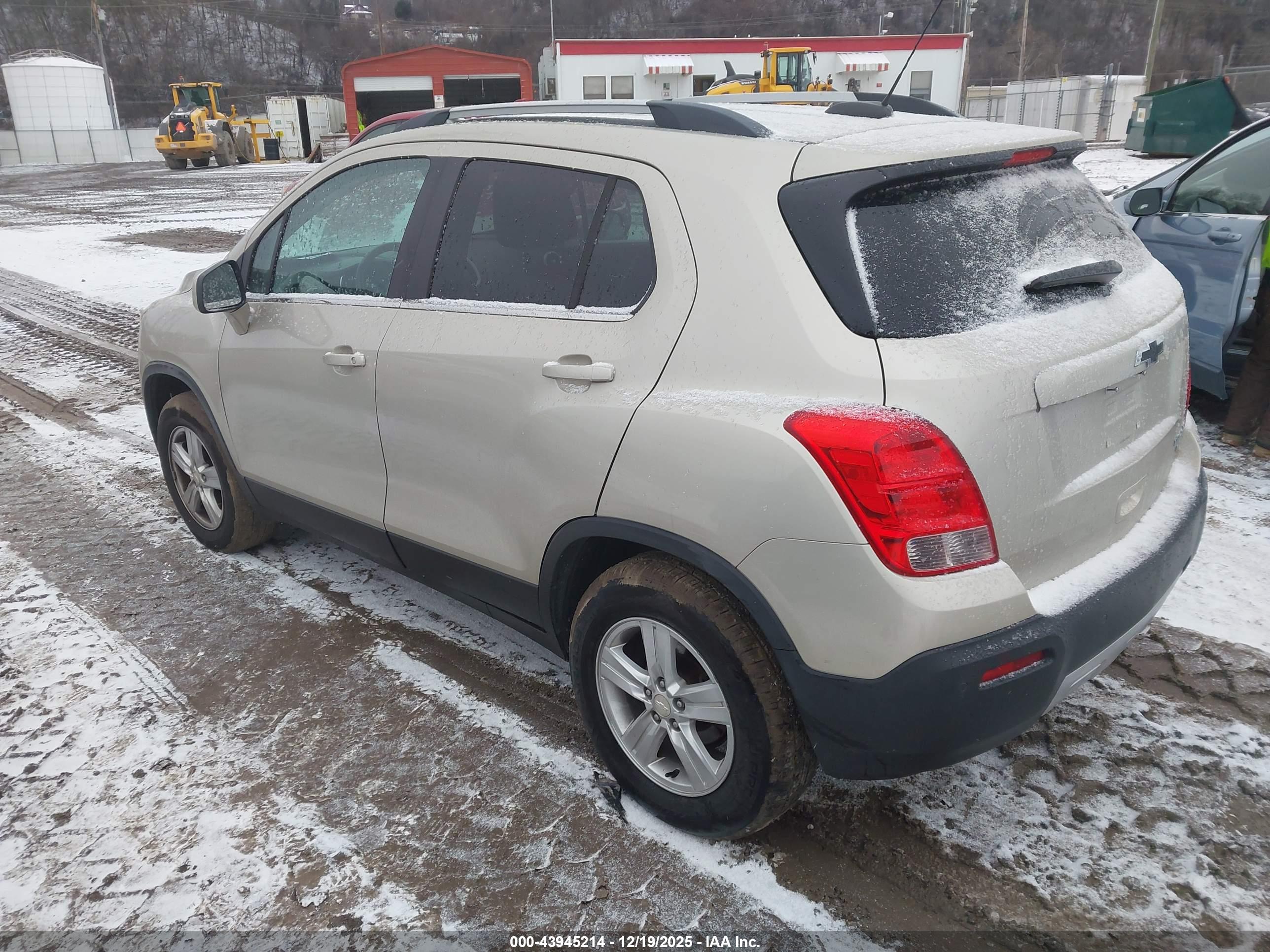 CHEVROLET TRAX image 3