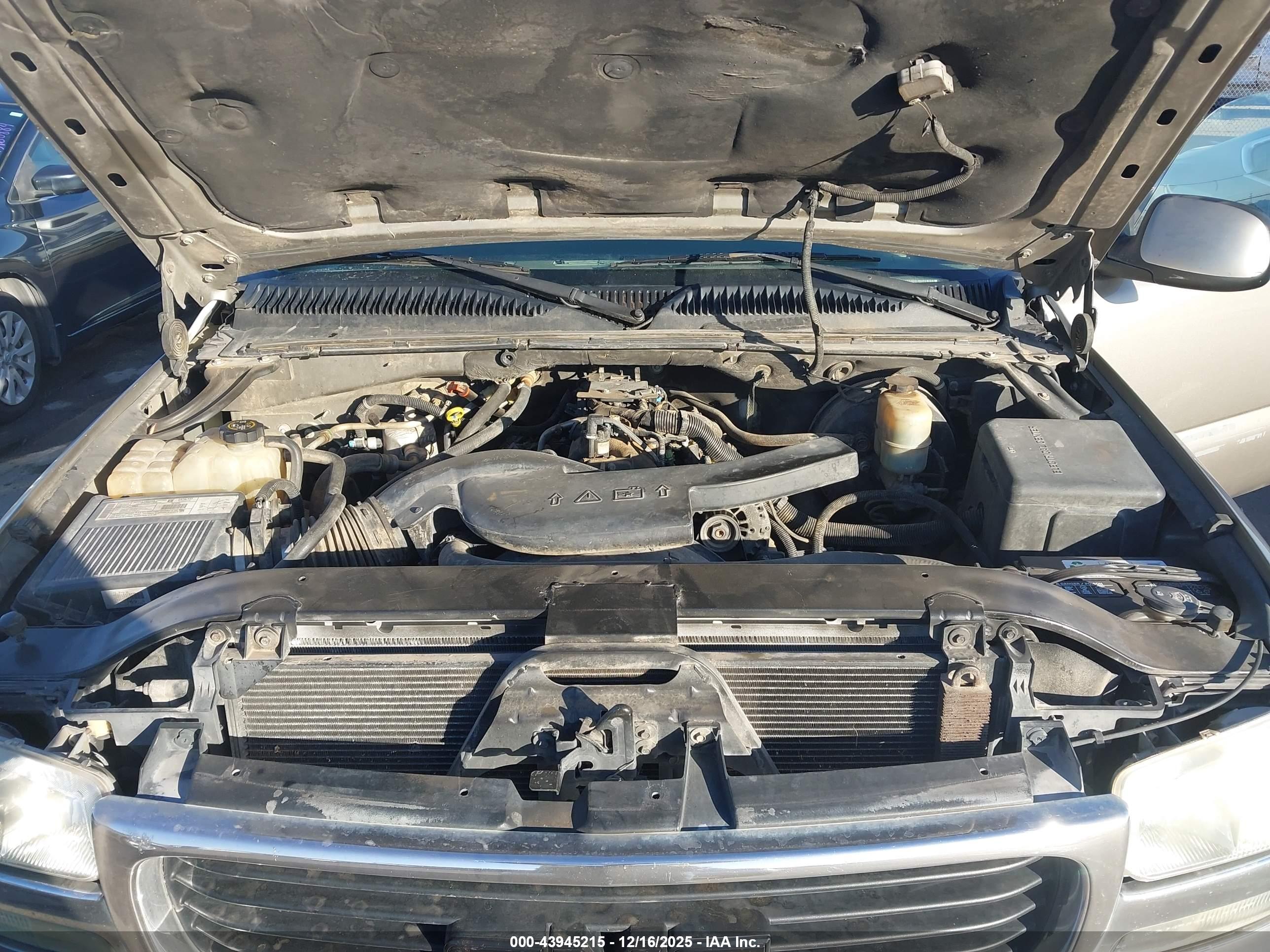 GMC YUKON image 10