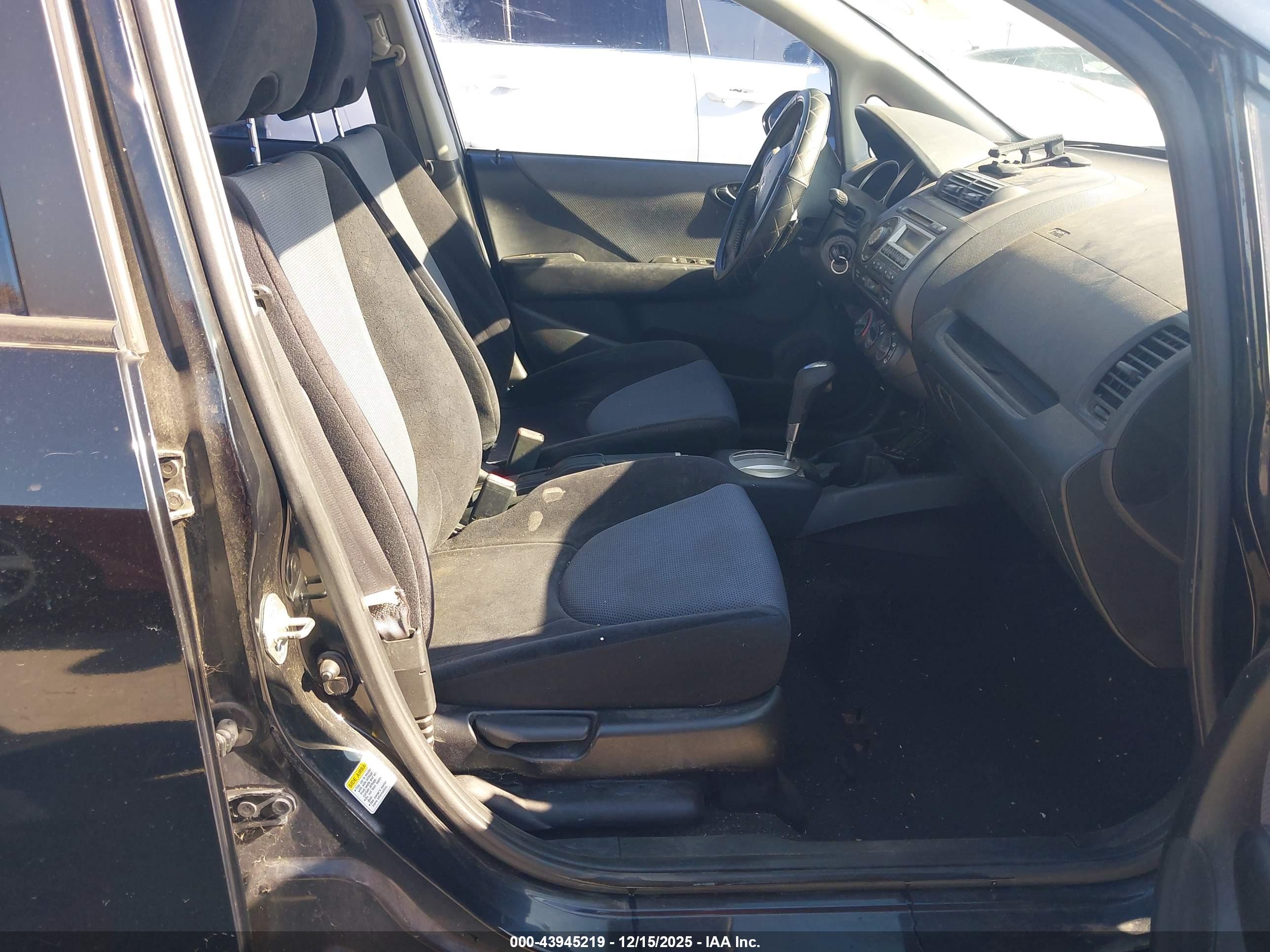 HONDA FIT image 5