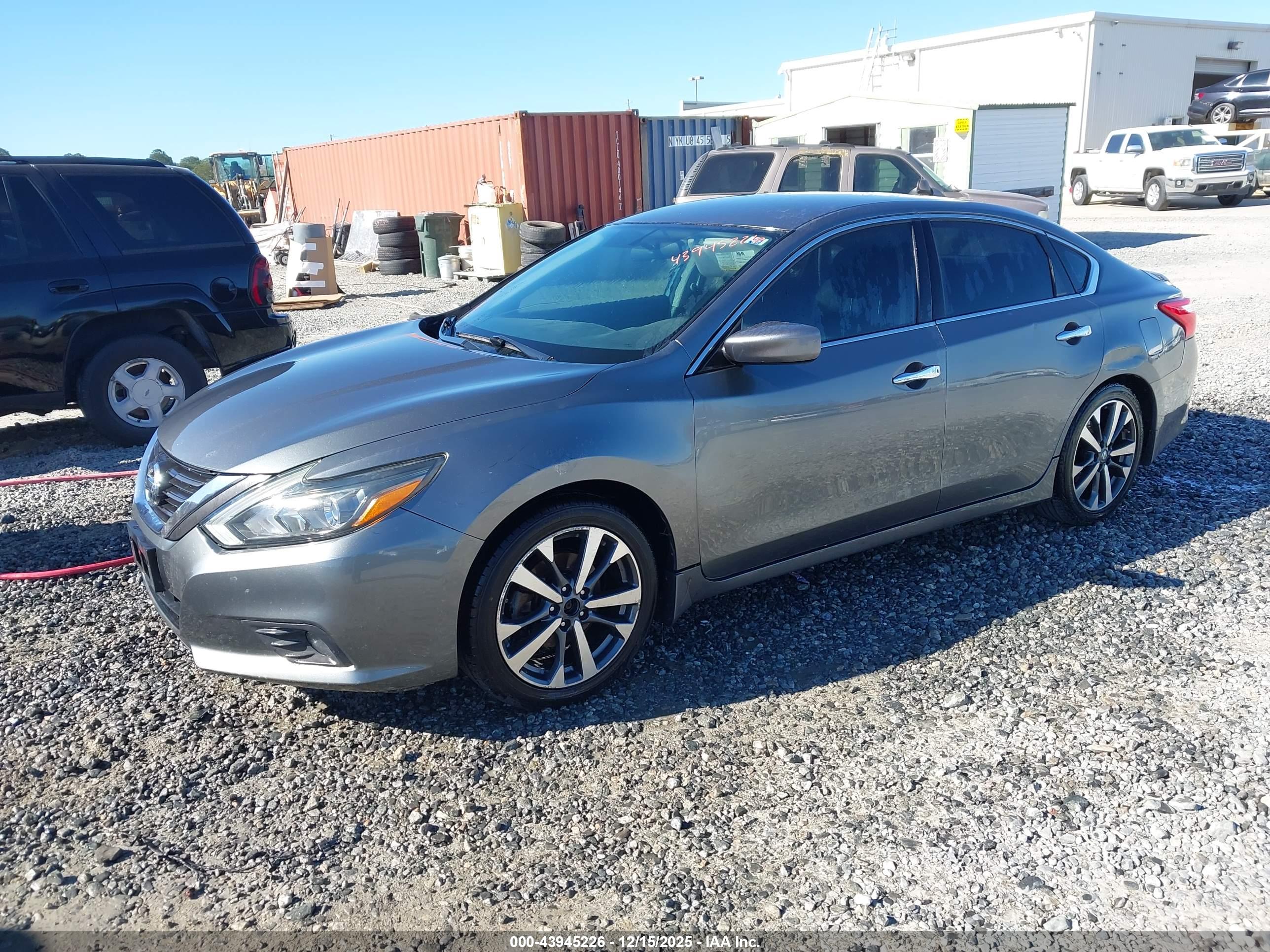NISSAN ALTIMA image 2