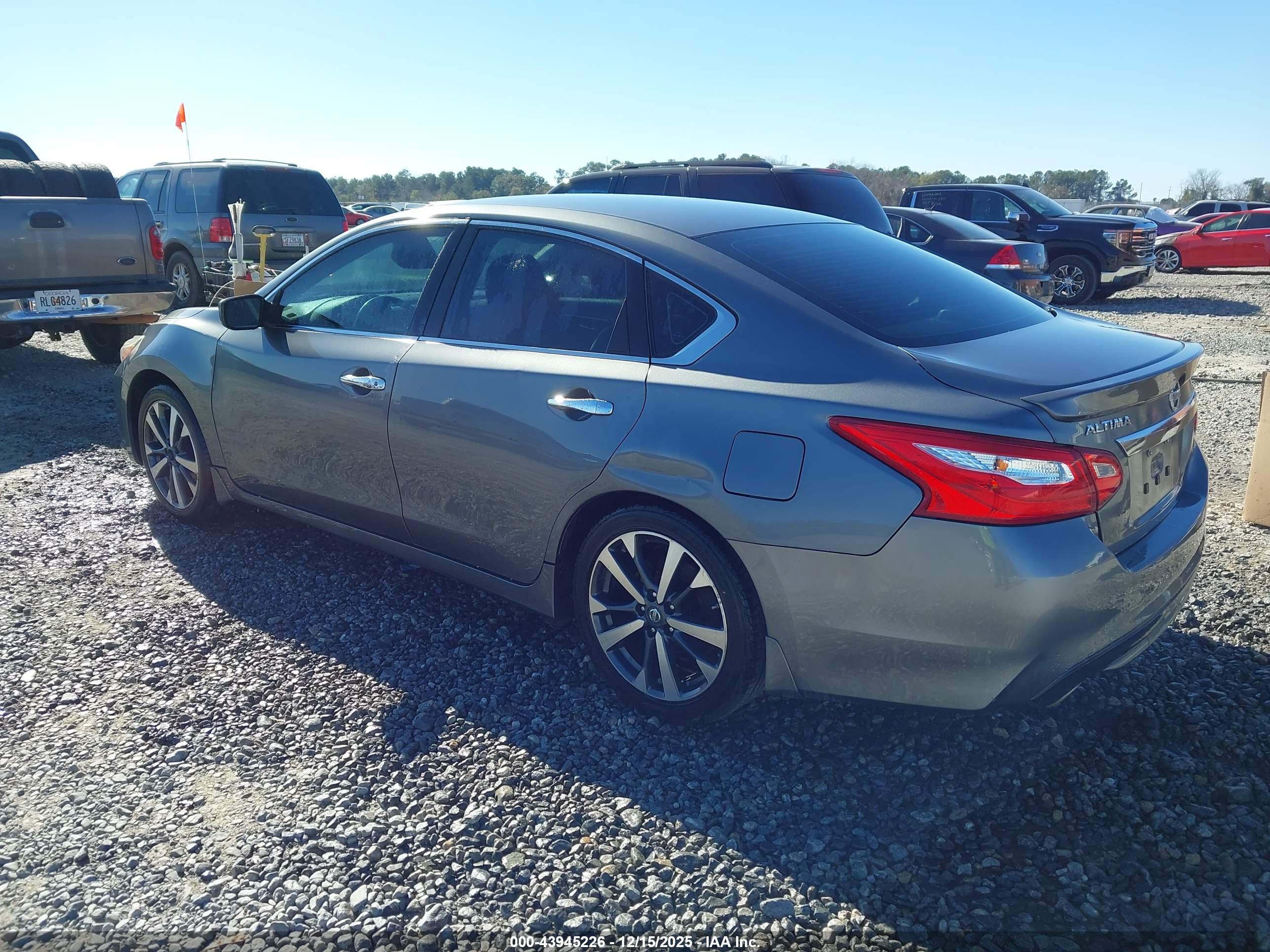 NISSAN ALTIMA image 3
