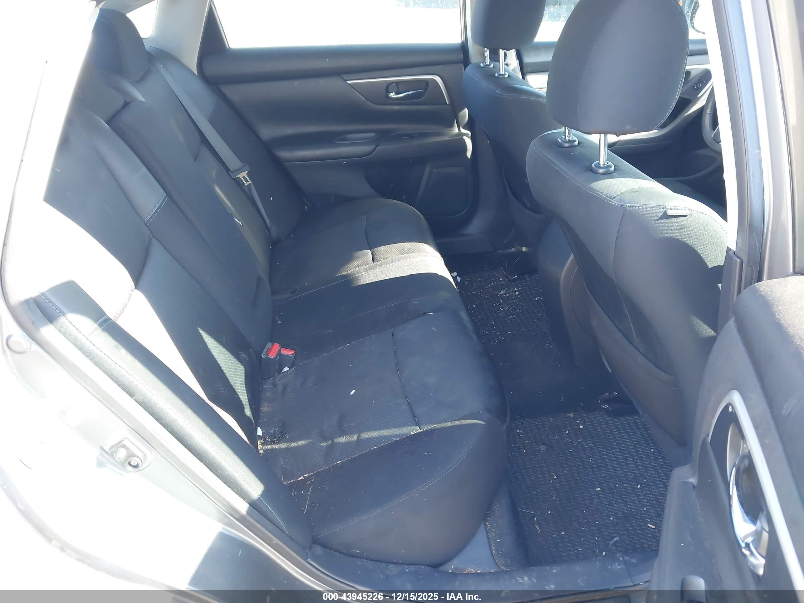 NISSAN ALTIMA image 8