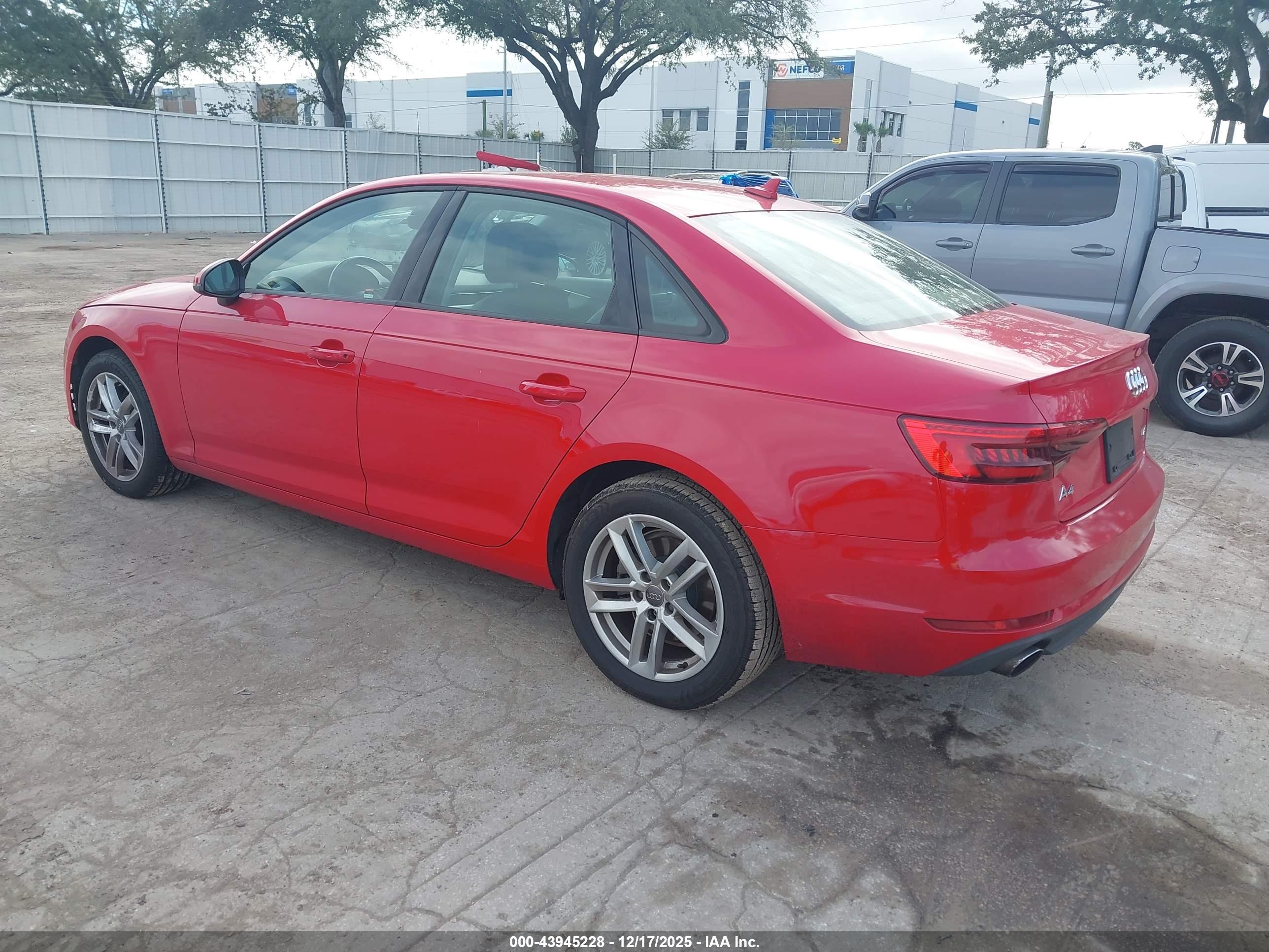 AUDI A4 image 3