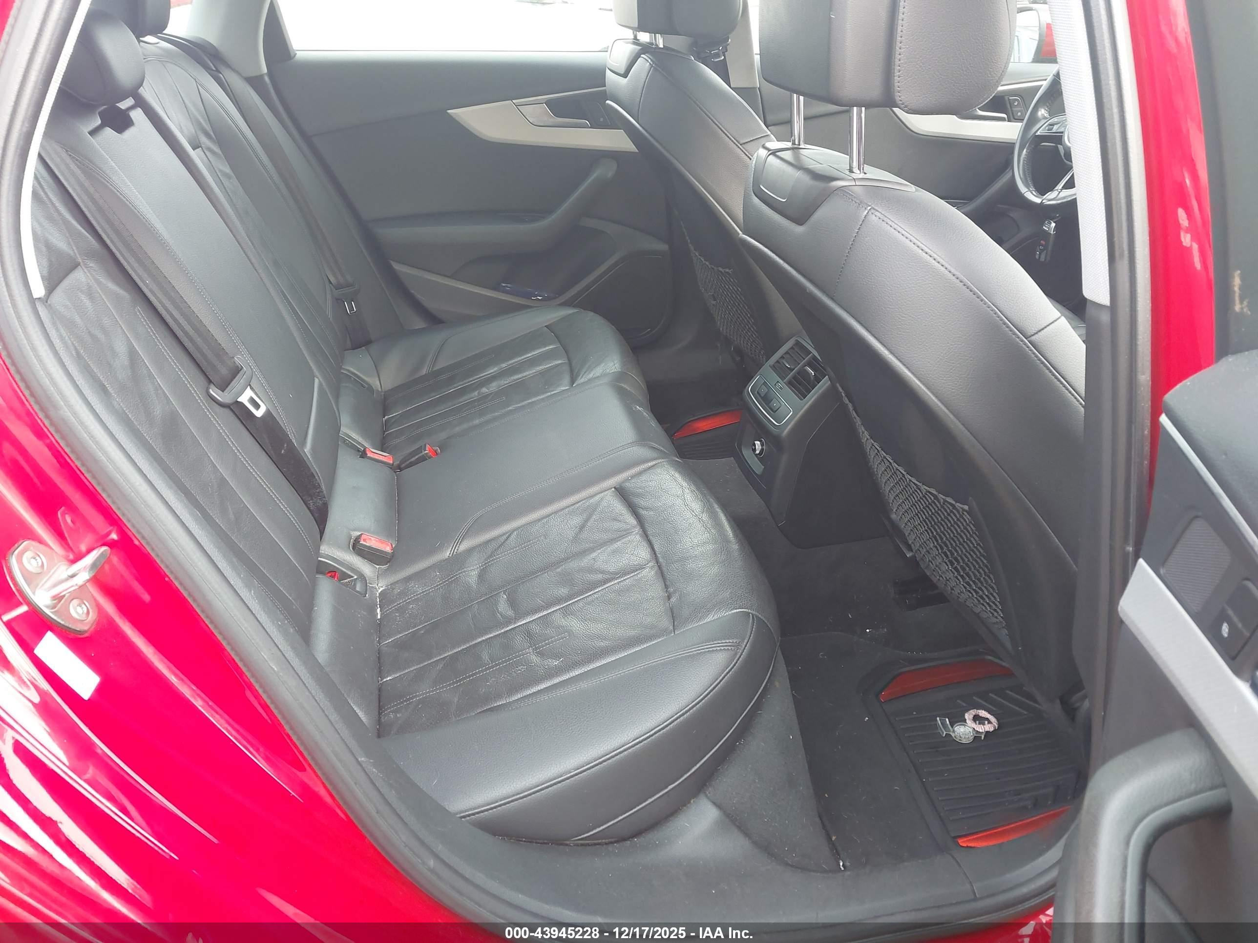 AUDI A4 image 8