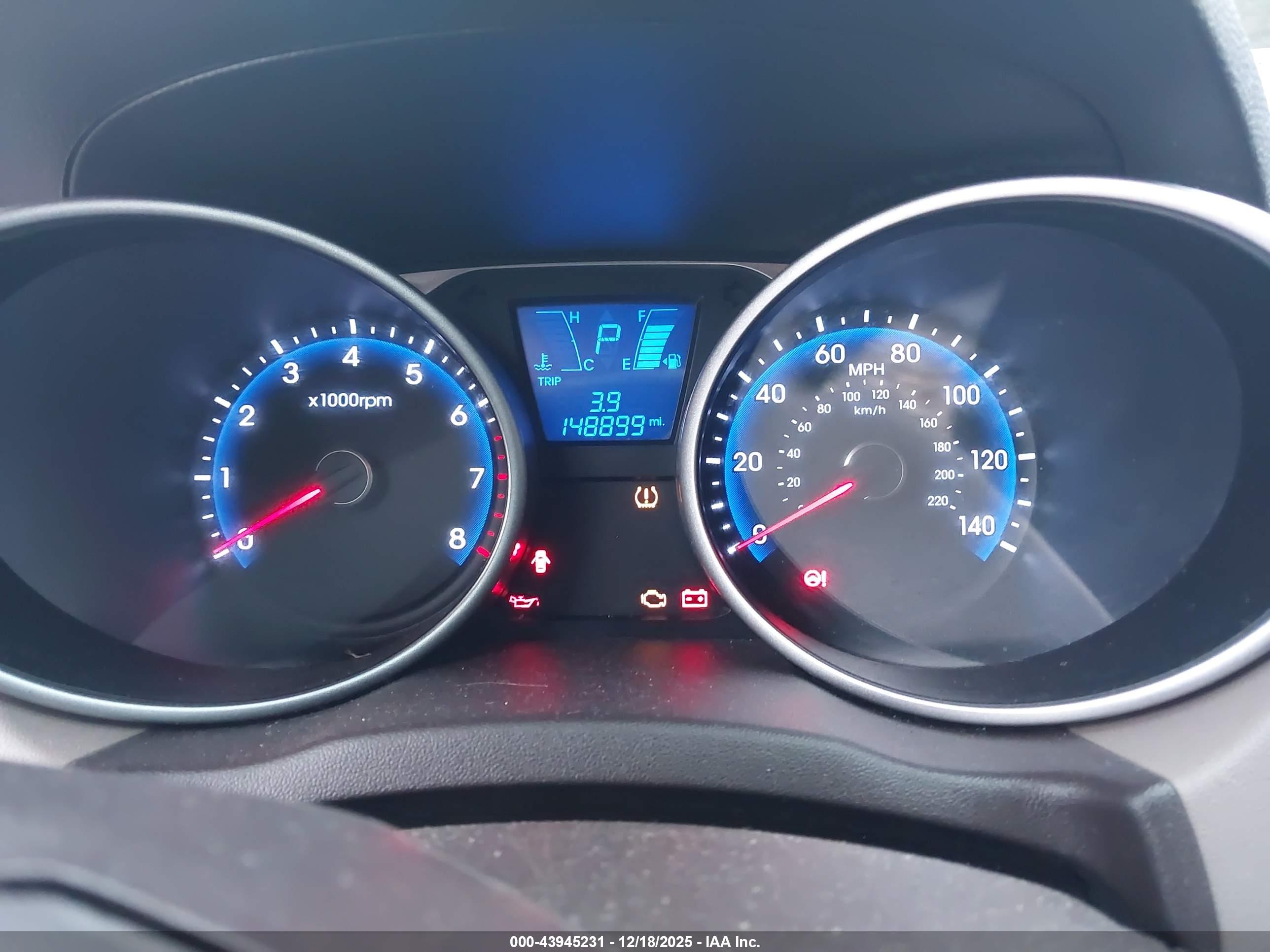 HYUNDAI TUCSON image 7