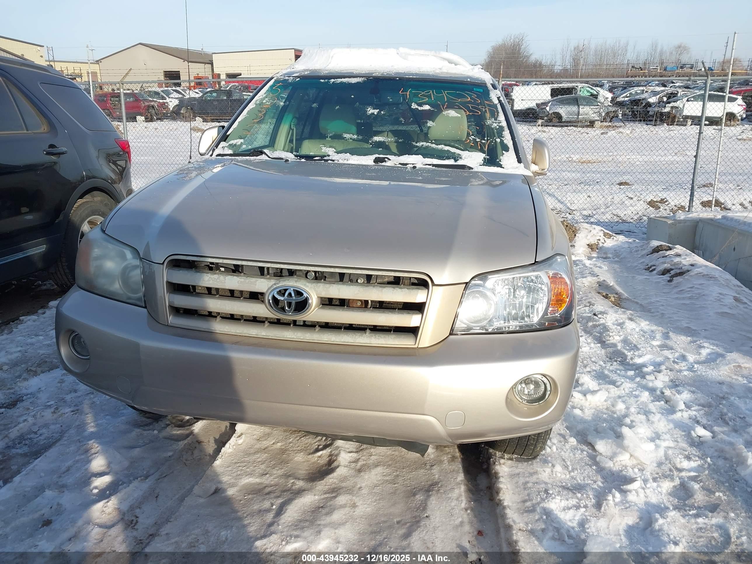 TOYOTA HIGHLANDER image 6