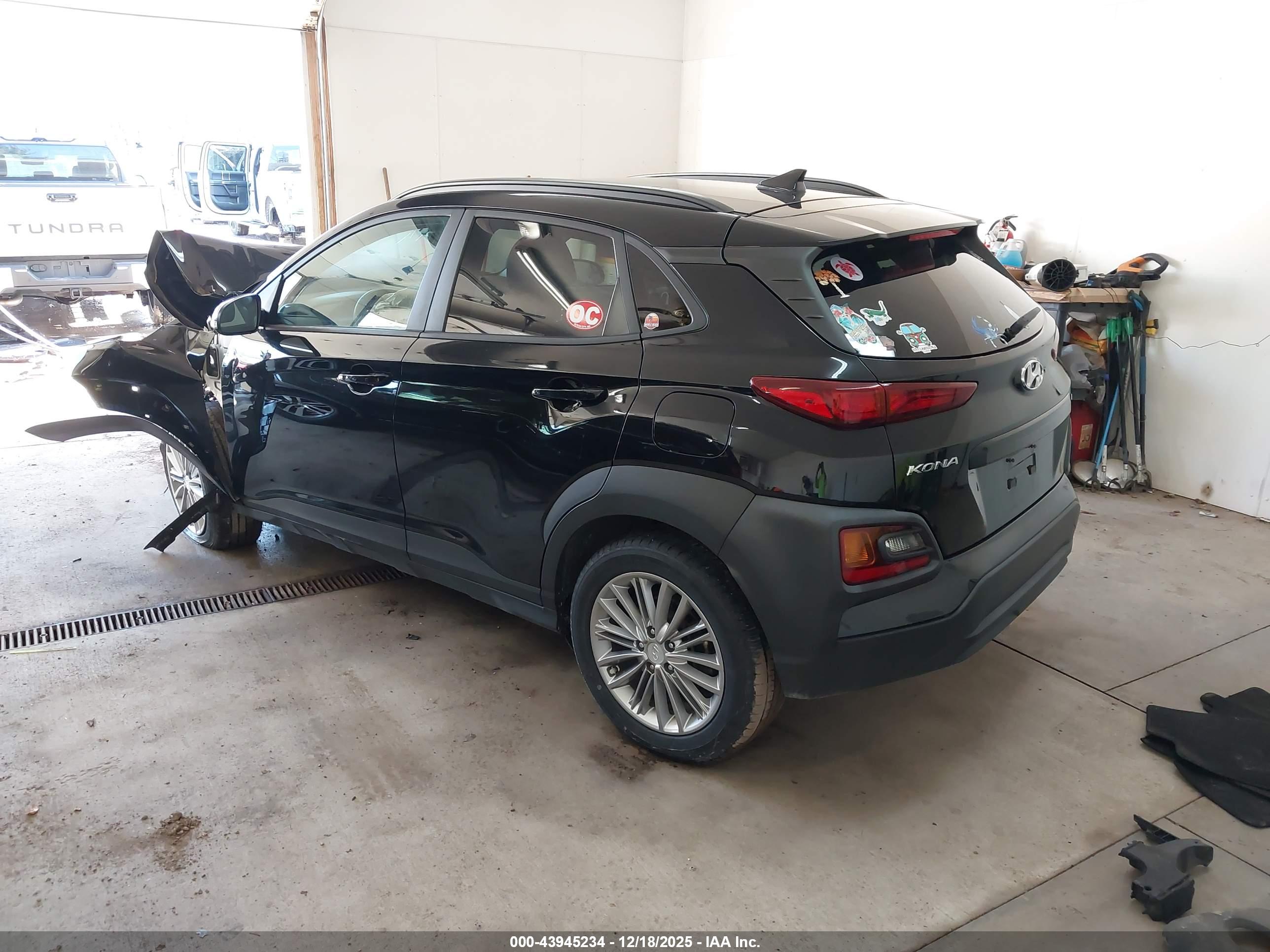 HYUNDAI KONA image 3