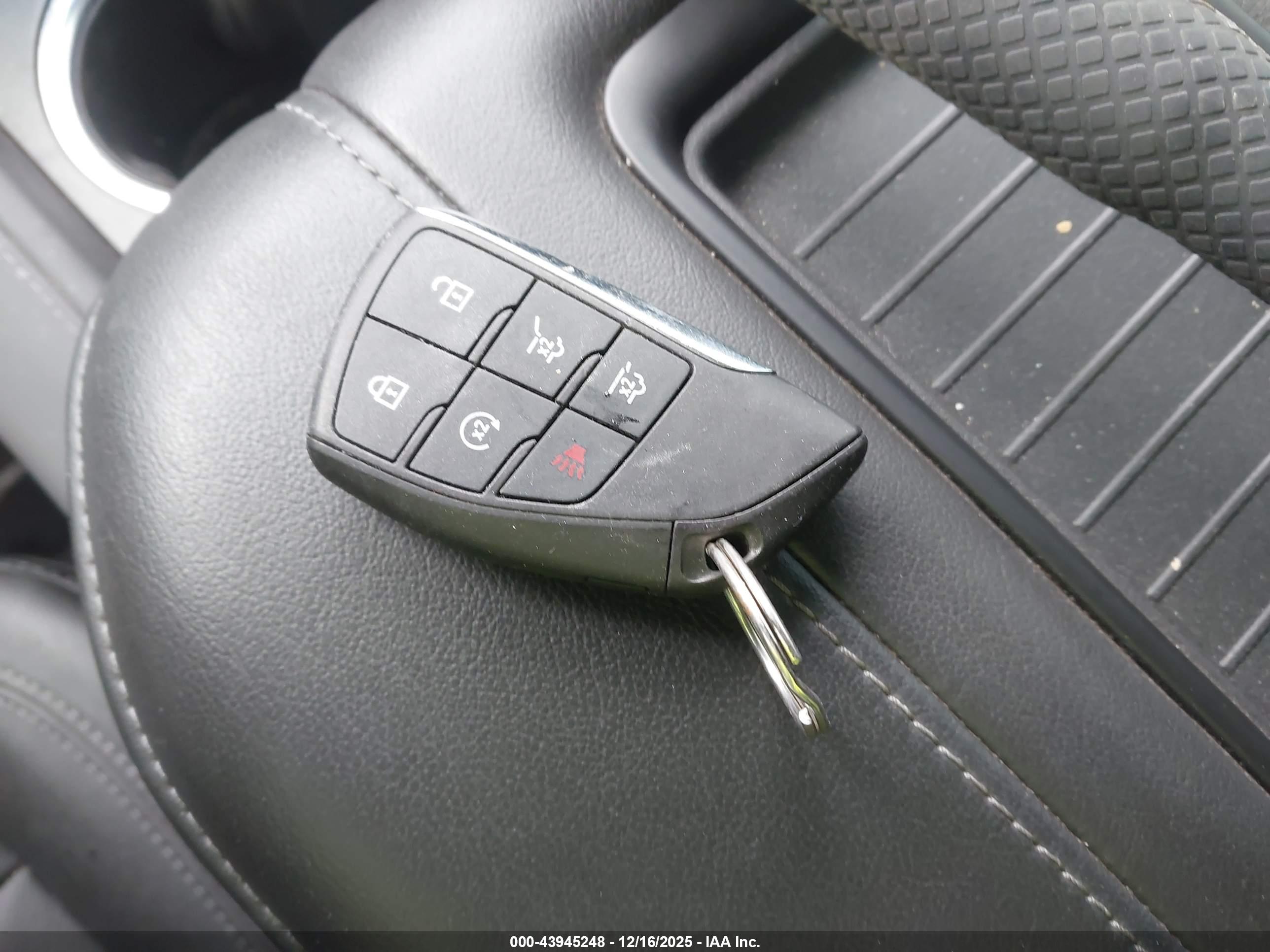 CHEVROLET TAHOE image 11