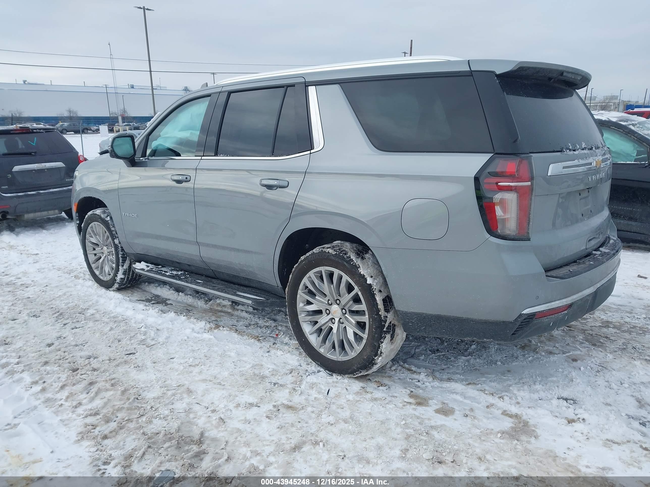 CHEVROLET TAHOE image 3