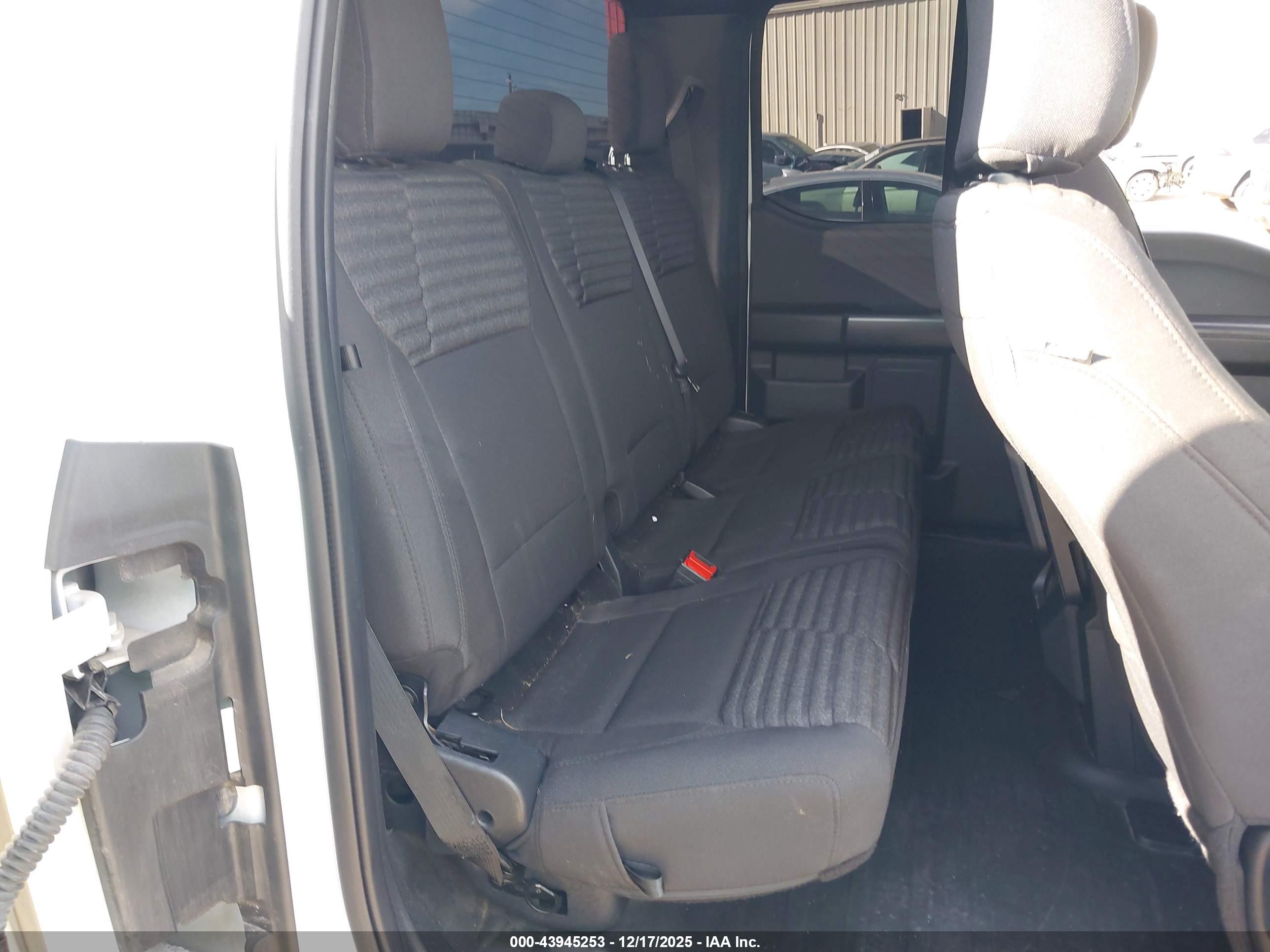 FORD F-150 image 8