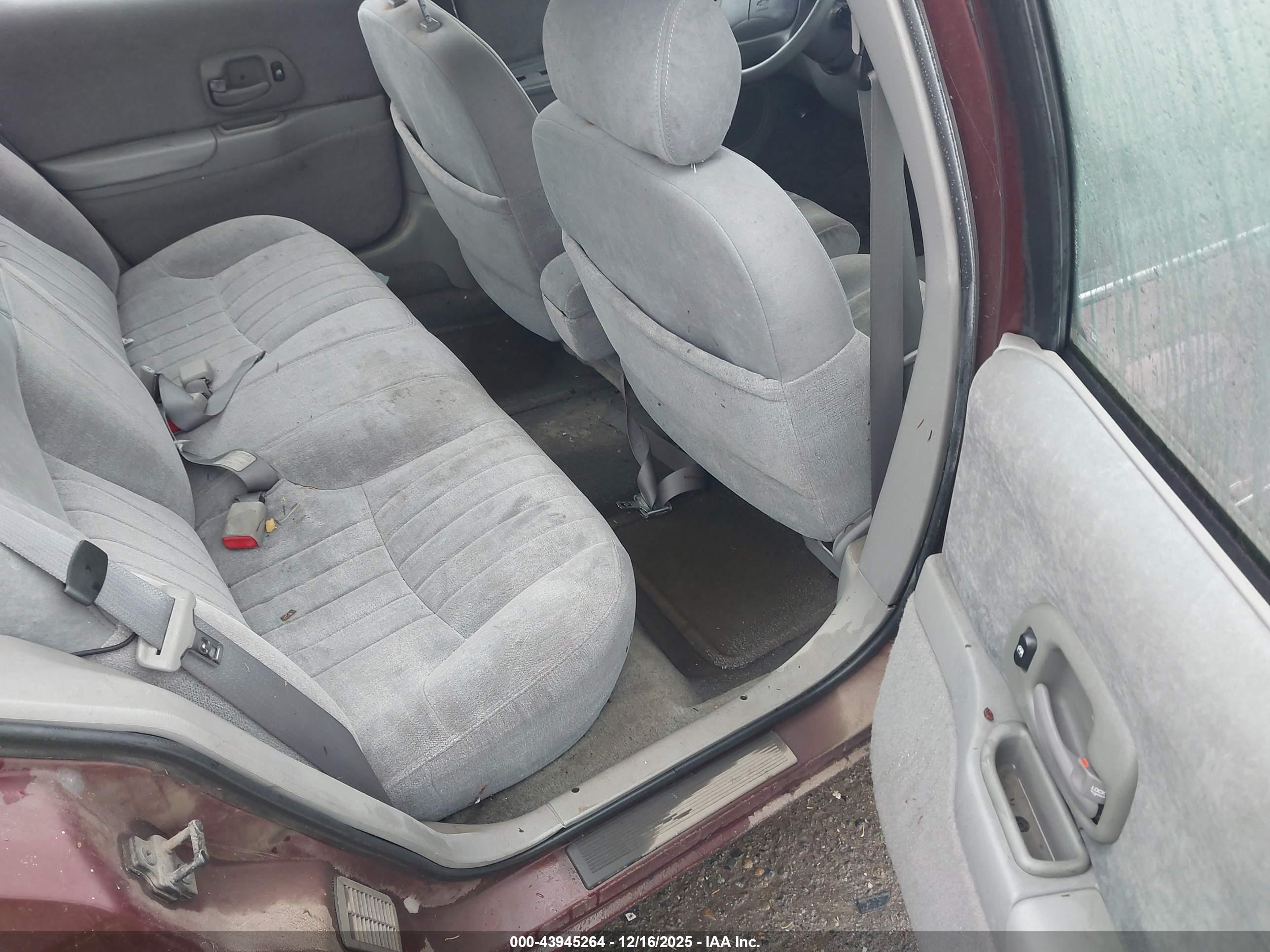 CHEVROLET LUMINA image 8
