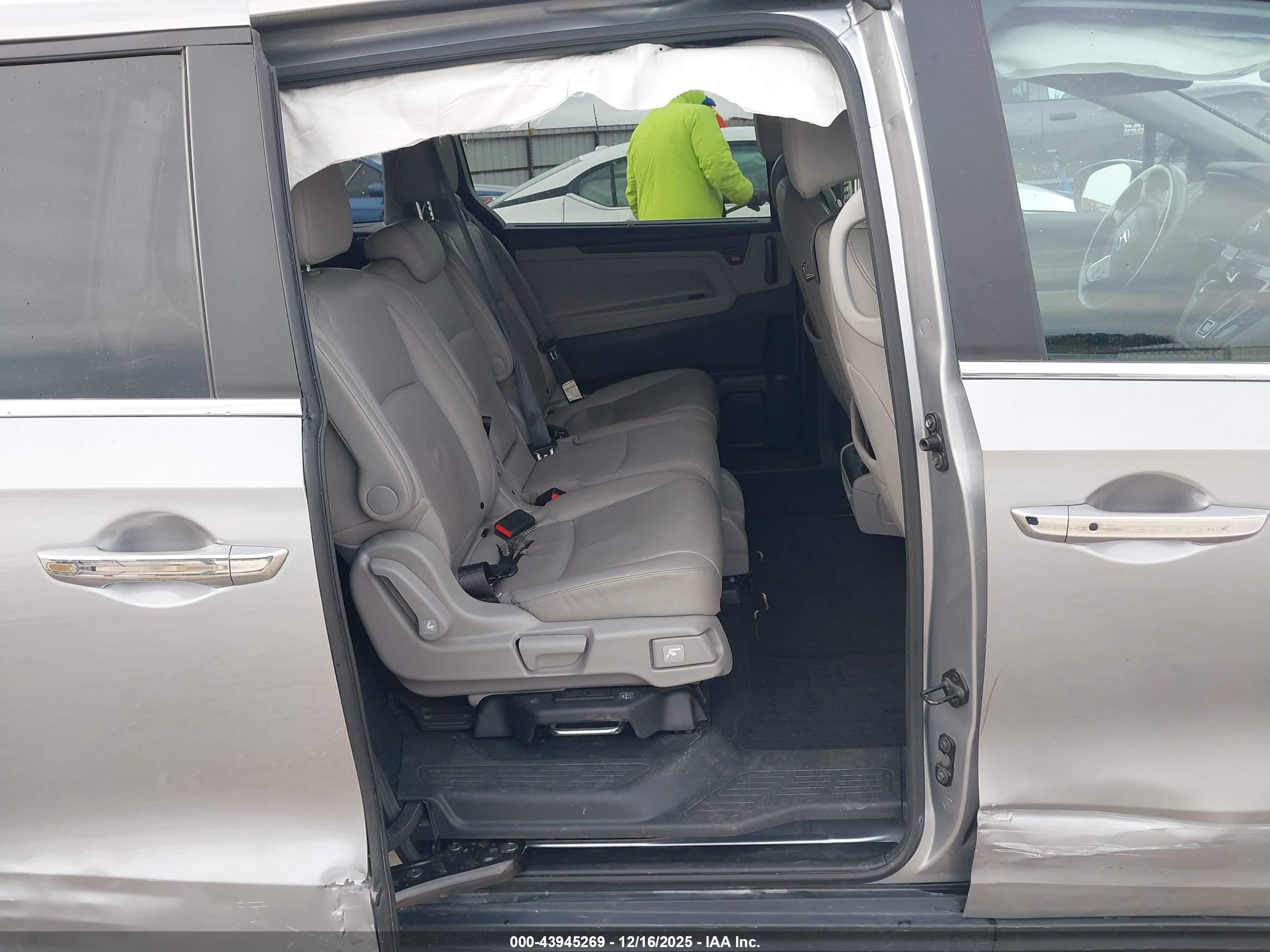 HONDA ODYSSEY image 8