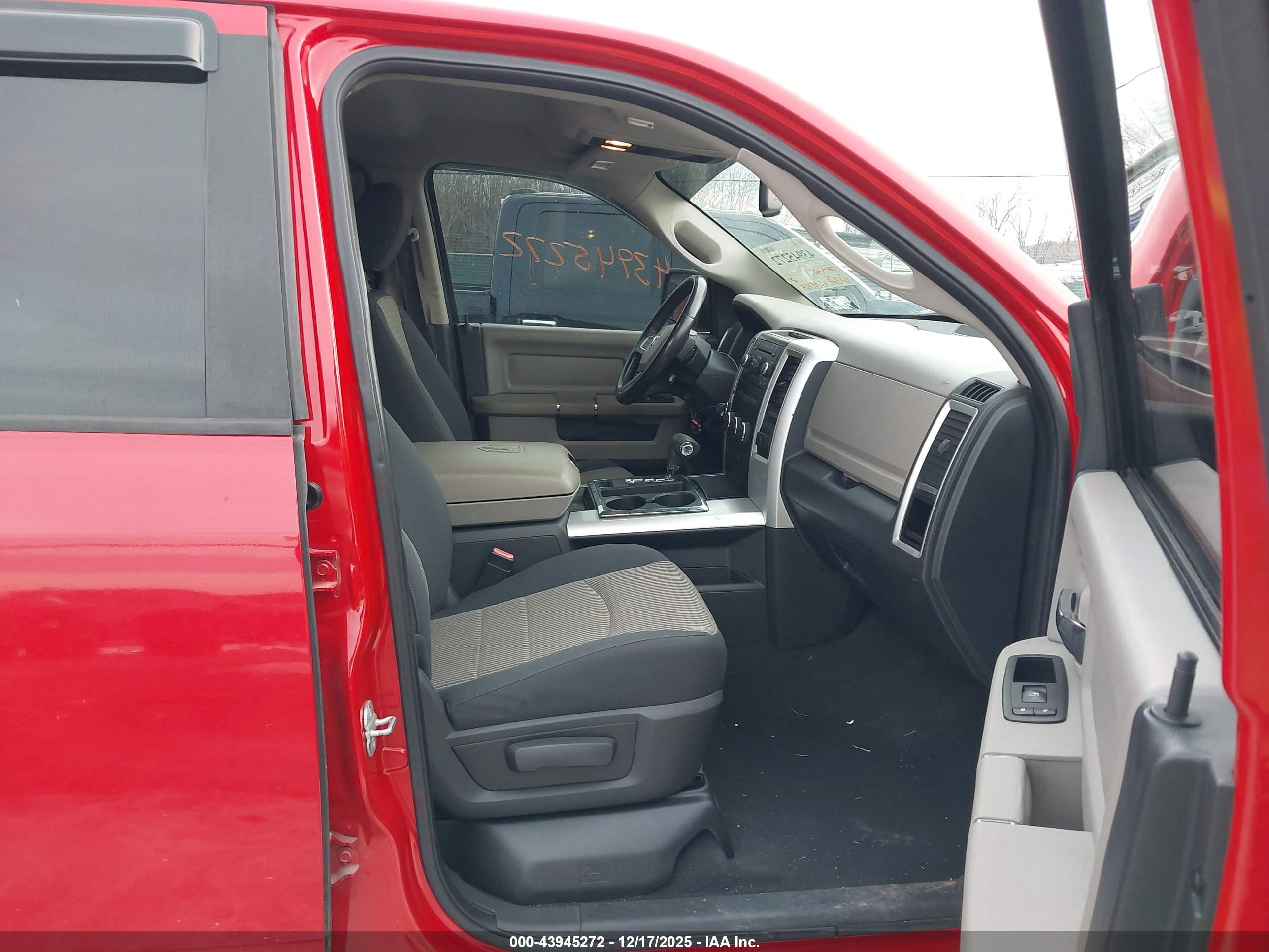 DODGE RAM image 5
