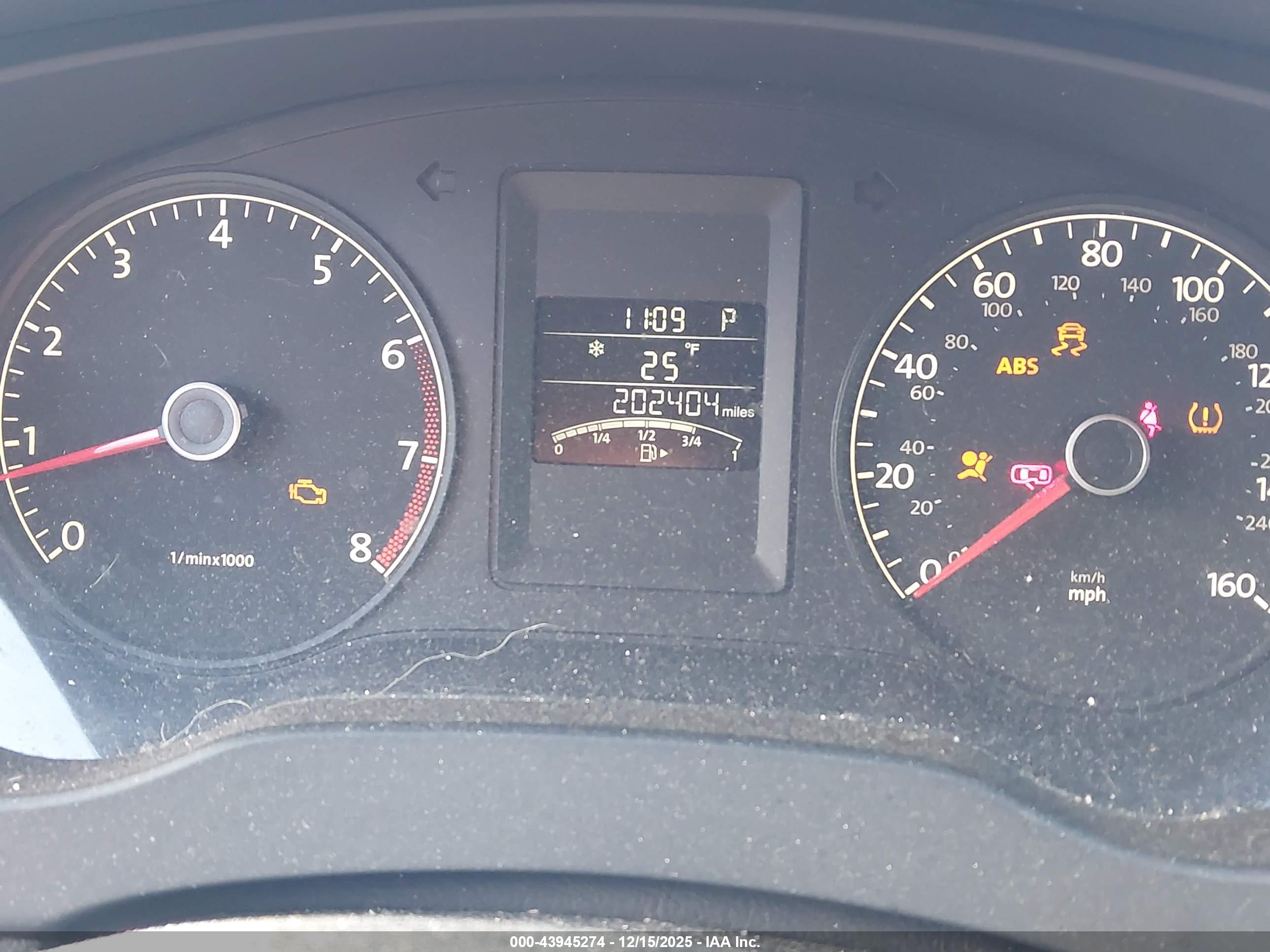 VOLKSWAGEN JETTA image 7