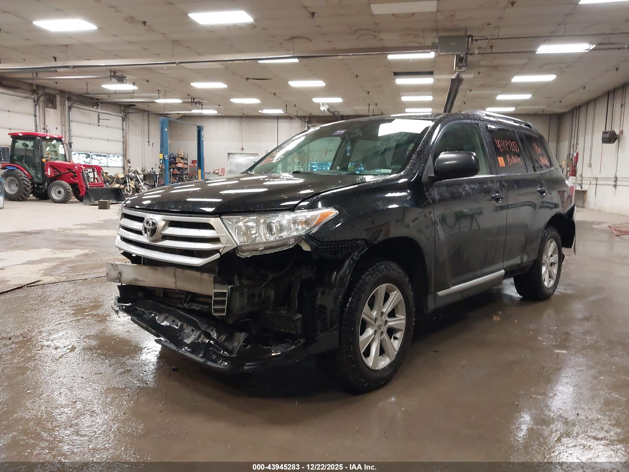 TOYOTA HIGHLANDER image 2