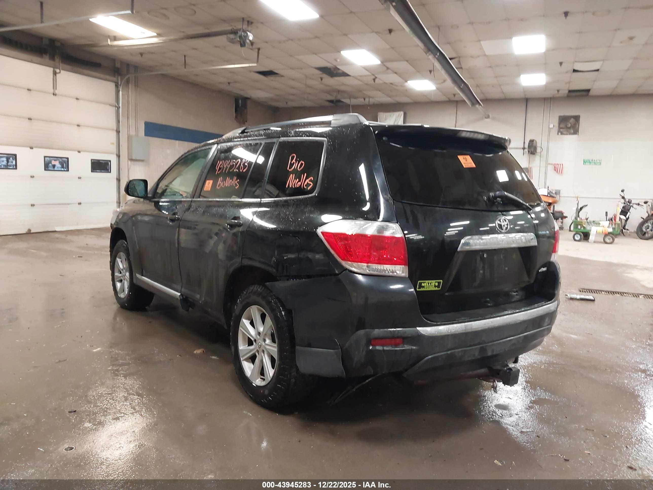 TOYOTA HIGHLANDER image 3