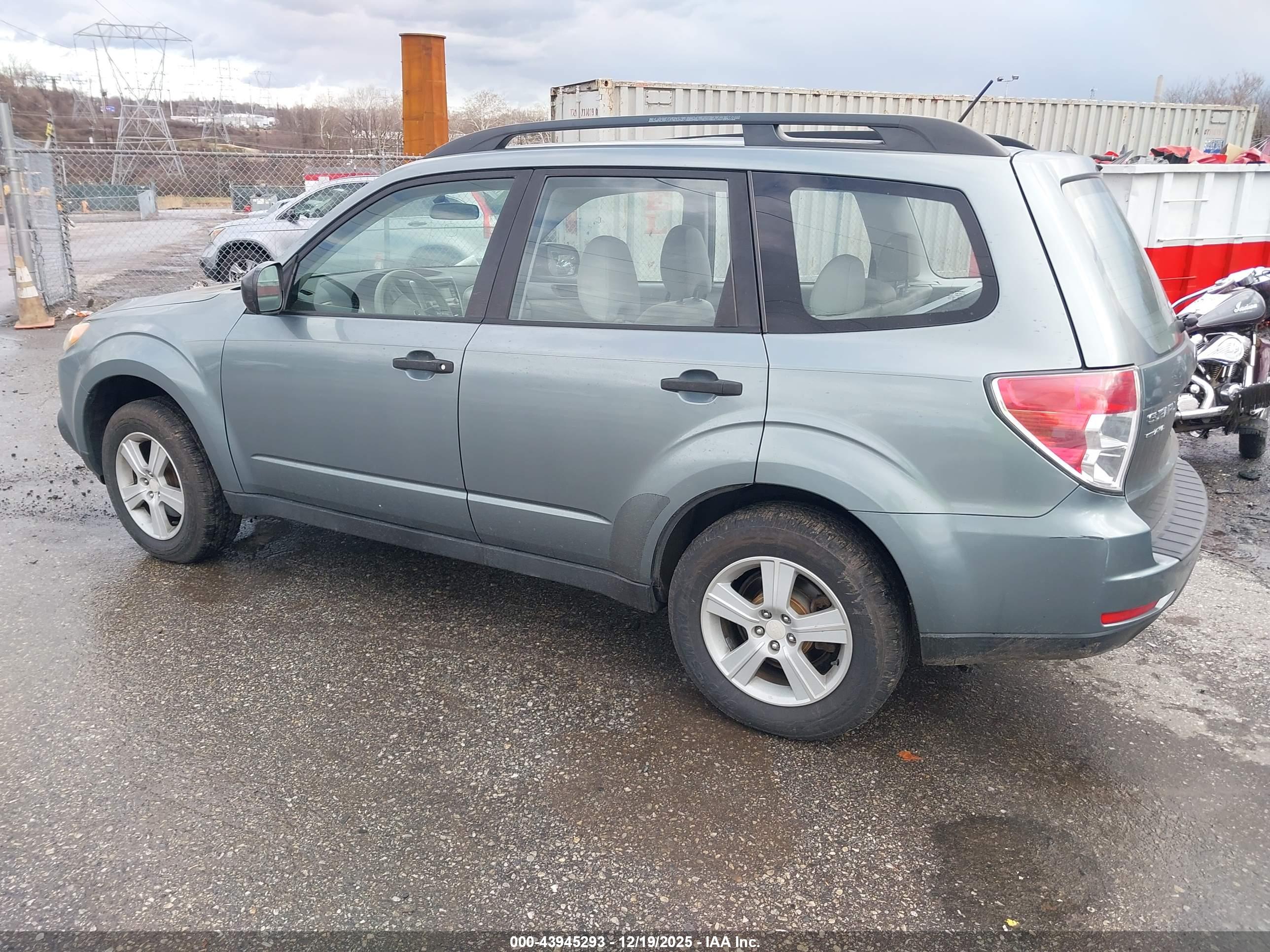 SUBARU FORESTER image 3