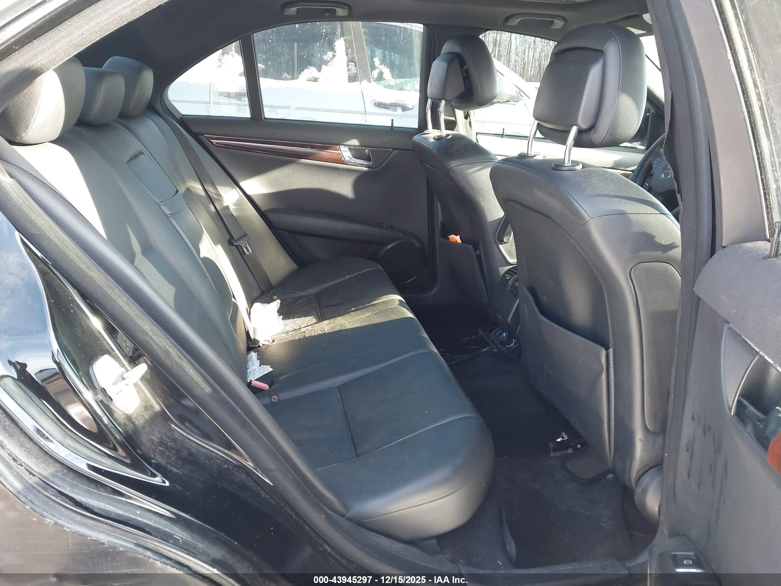 MERCEDES-BENZ C image 8