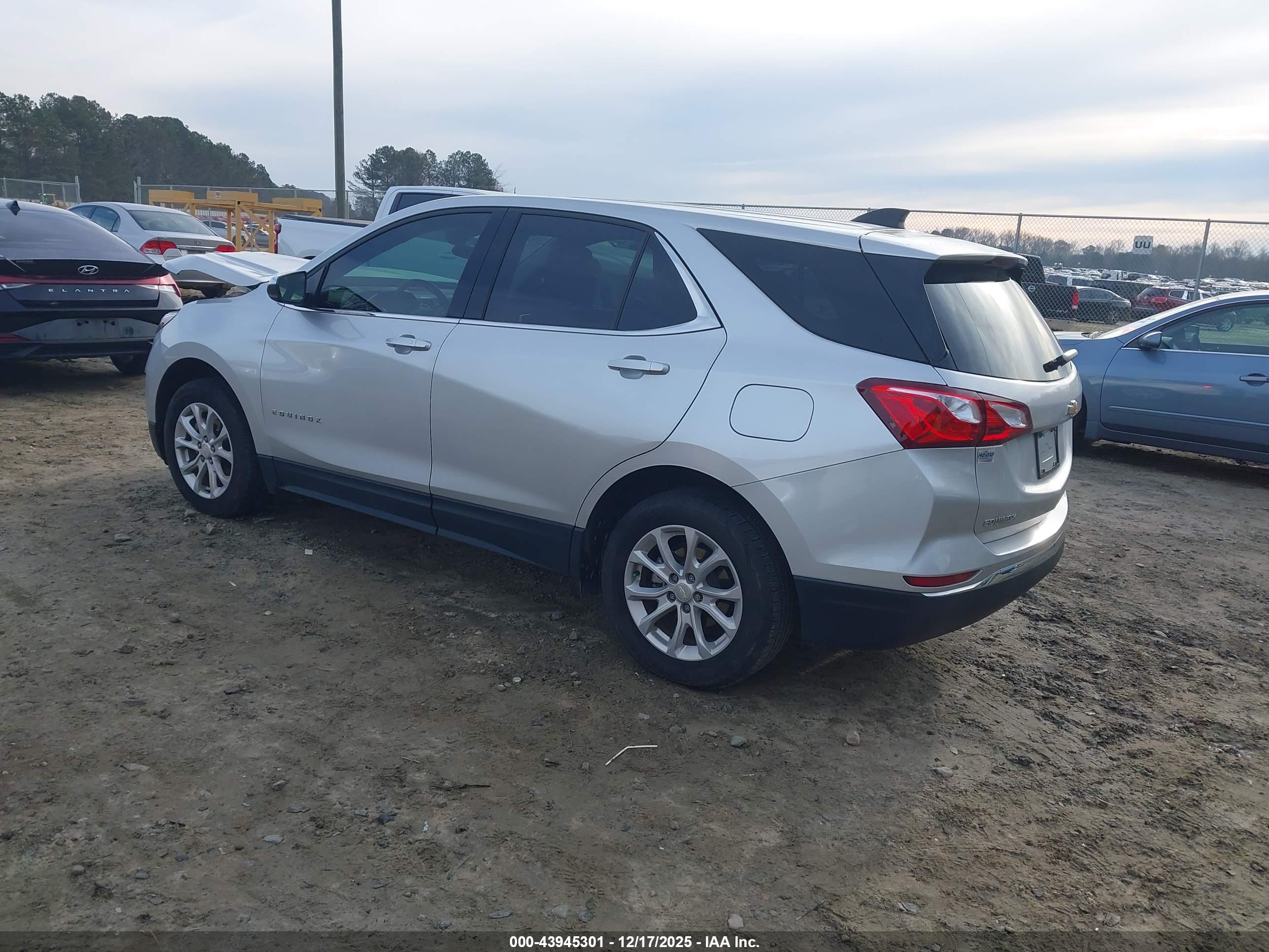 CHEVROLET EQUINOX image 3