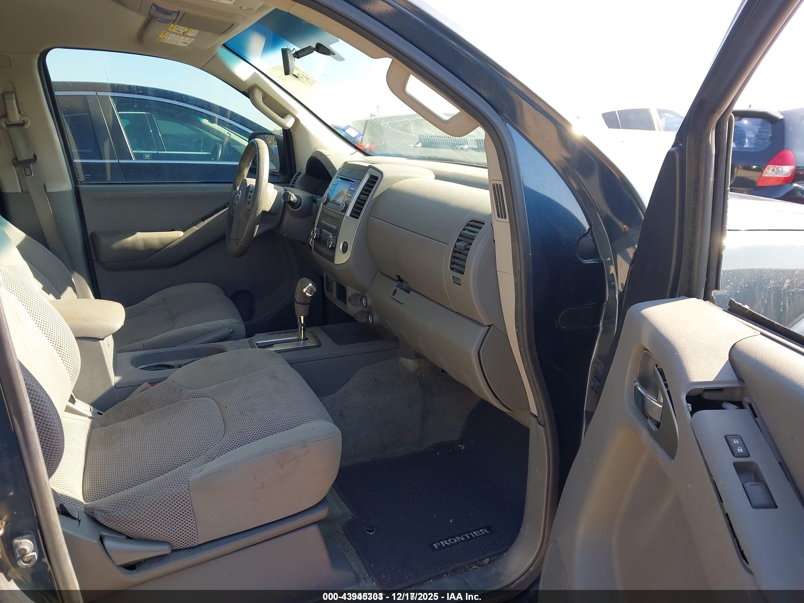 NISSAN FRONTIER image 5