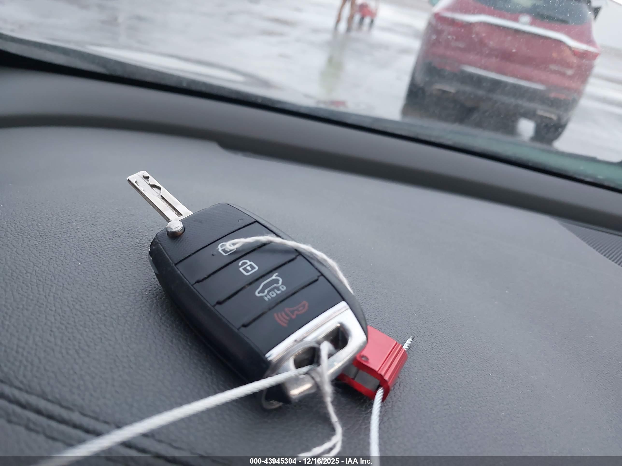 KIA SPORTAGE image 11