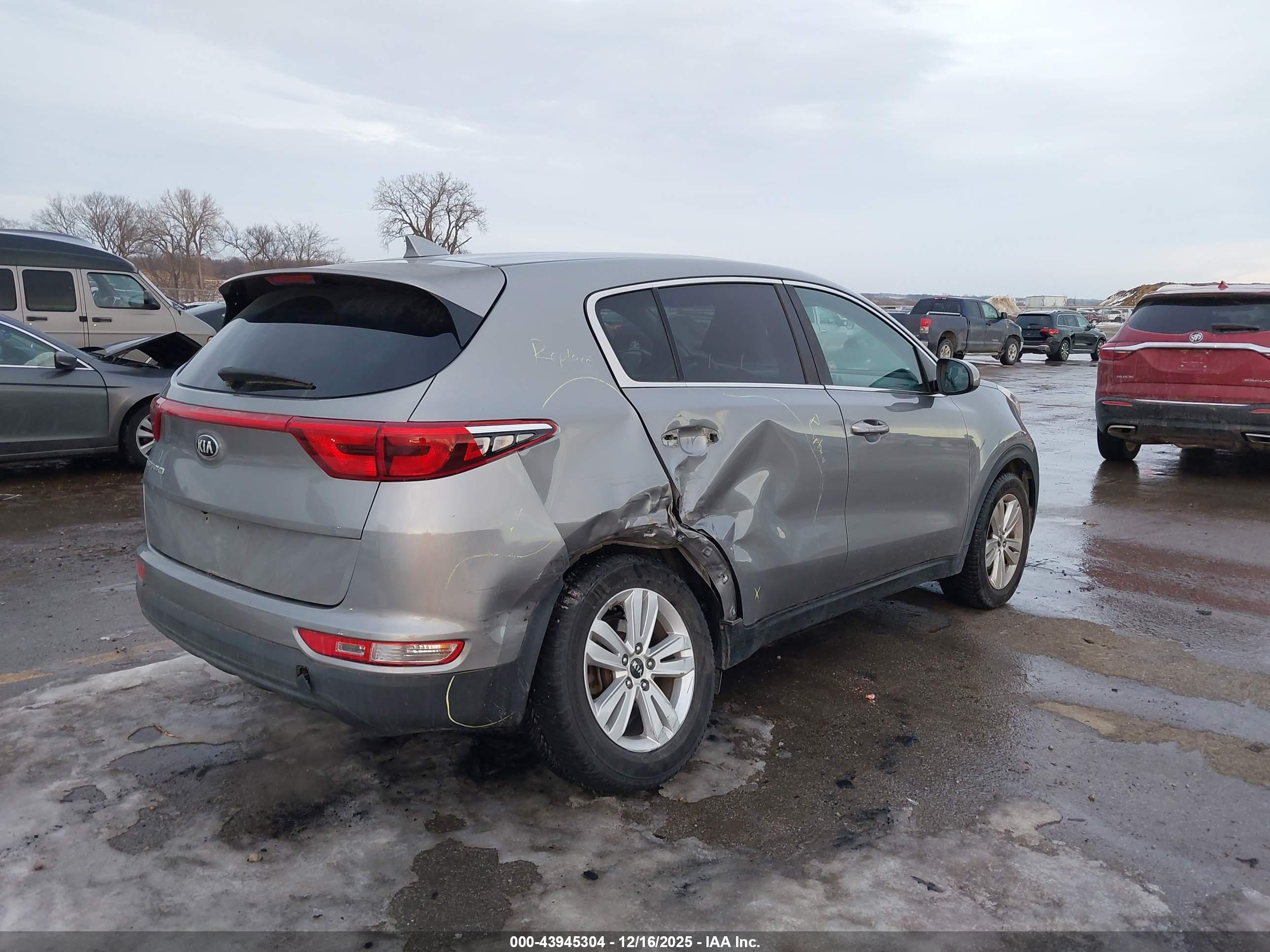 KIA SPORTAGE image 6