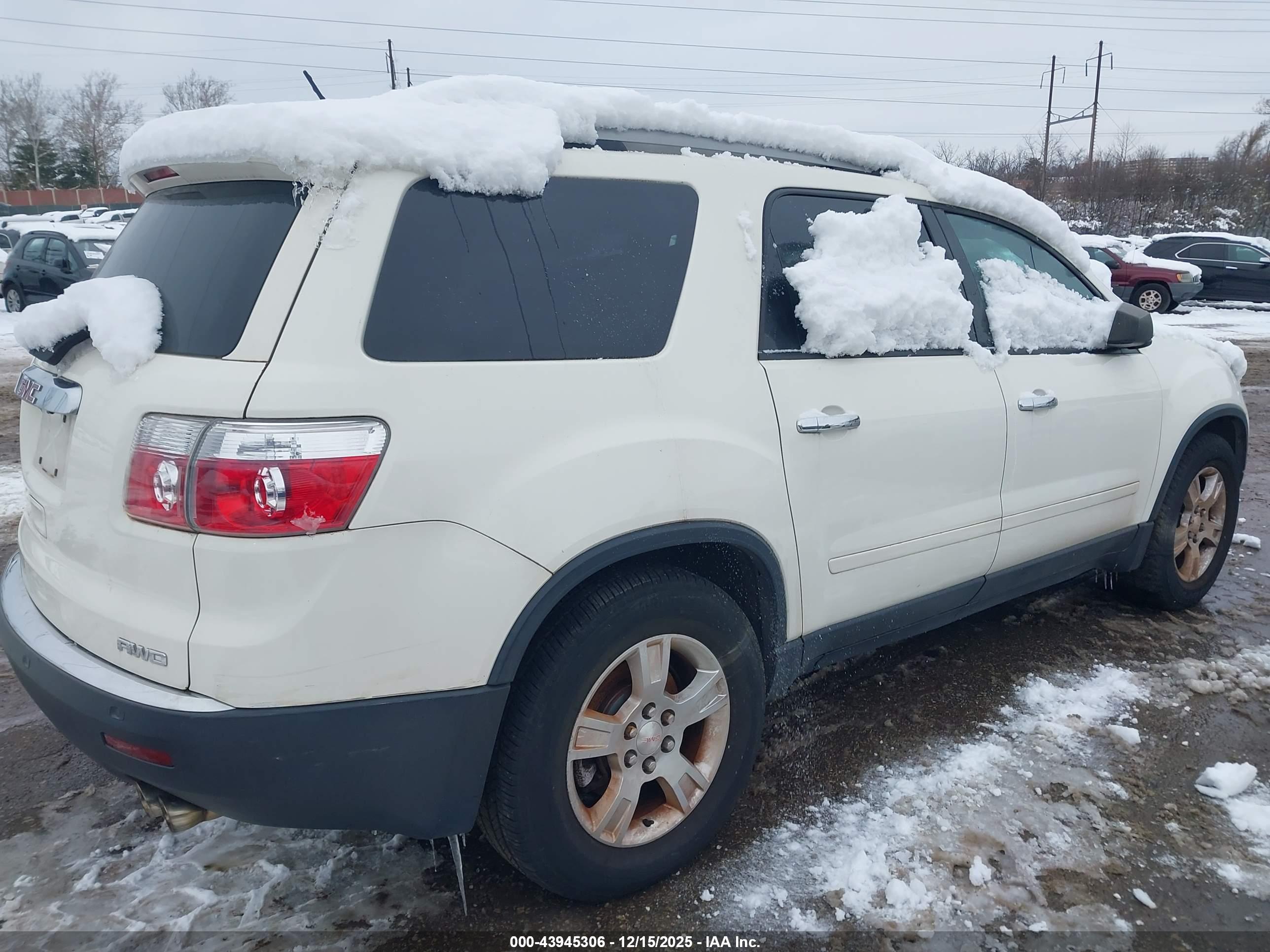 GMC ACADIA image 4