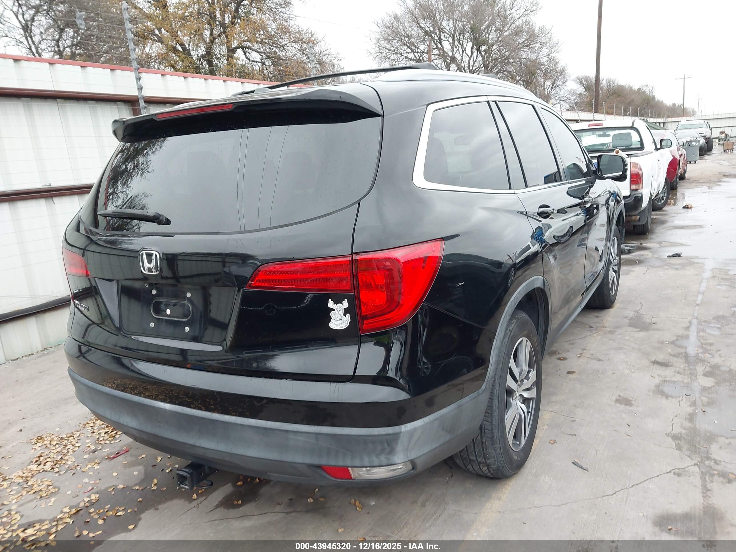 HONDA PILOT image 4