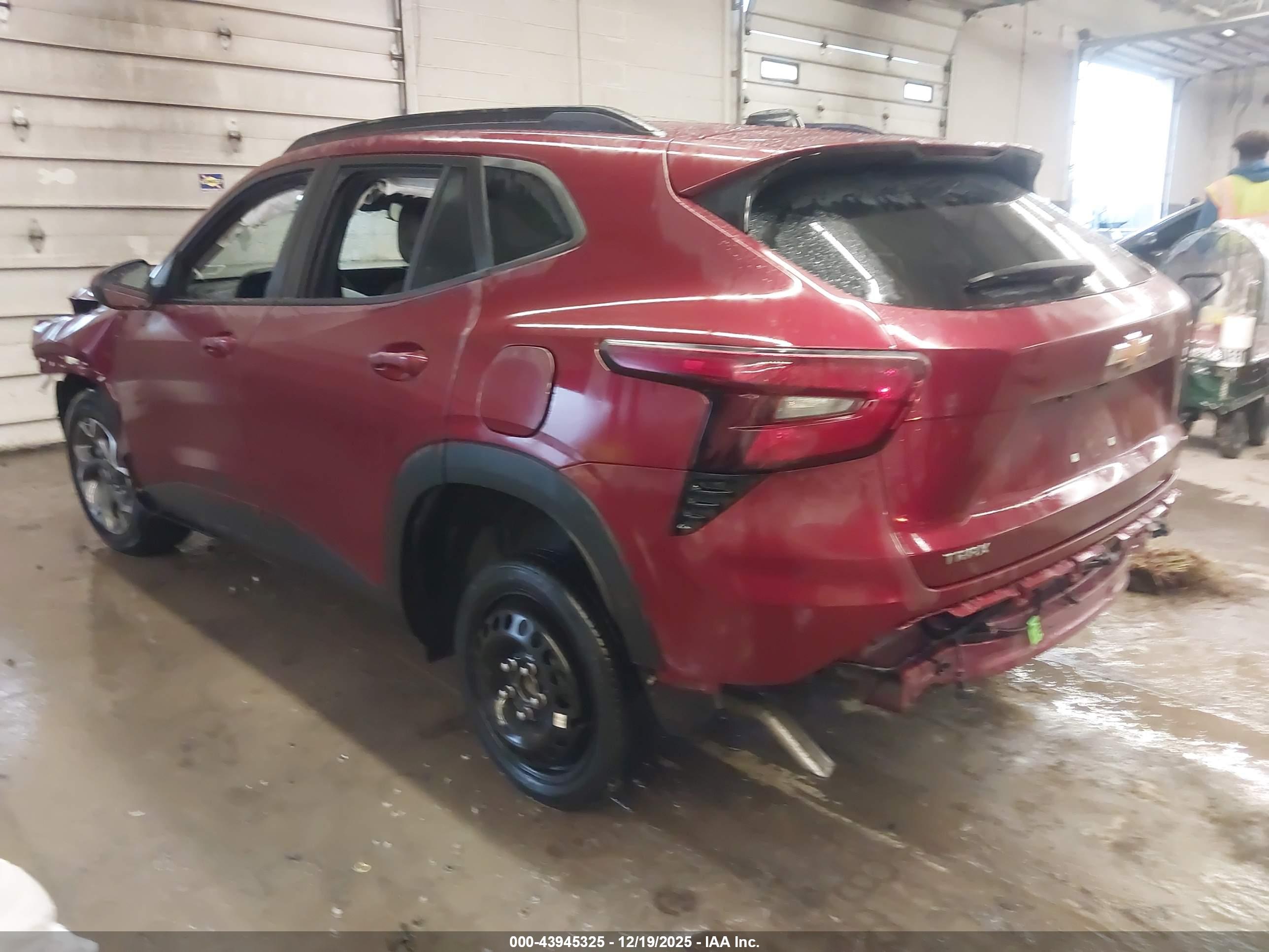 CHEVROLET TRAX image 3