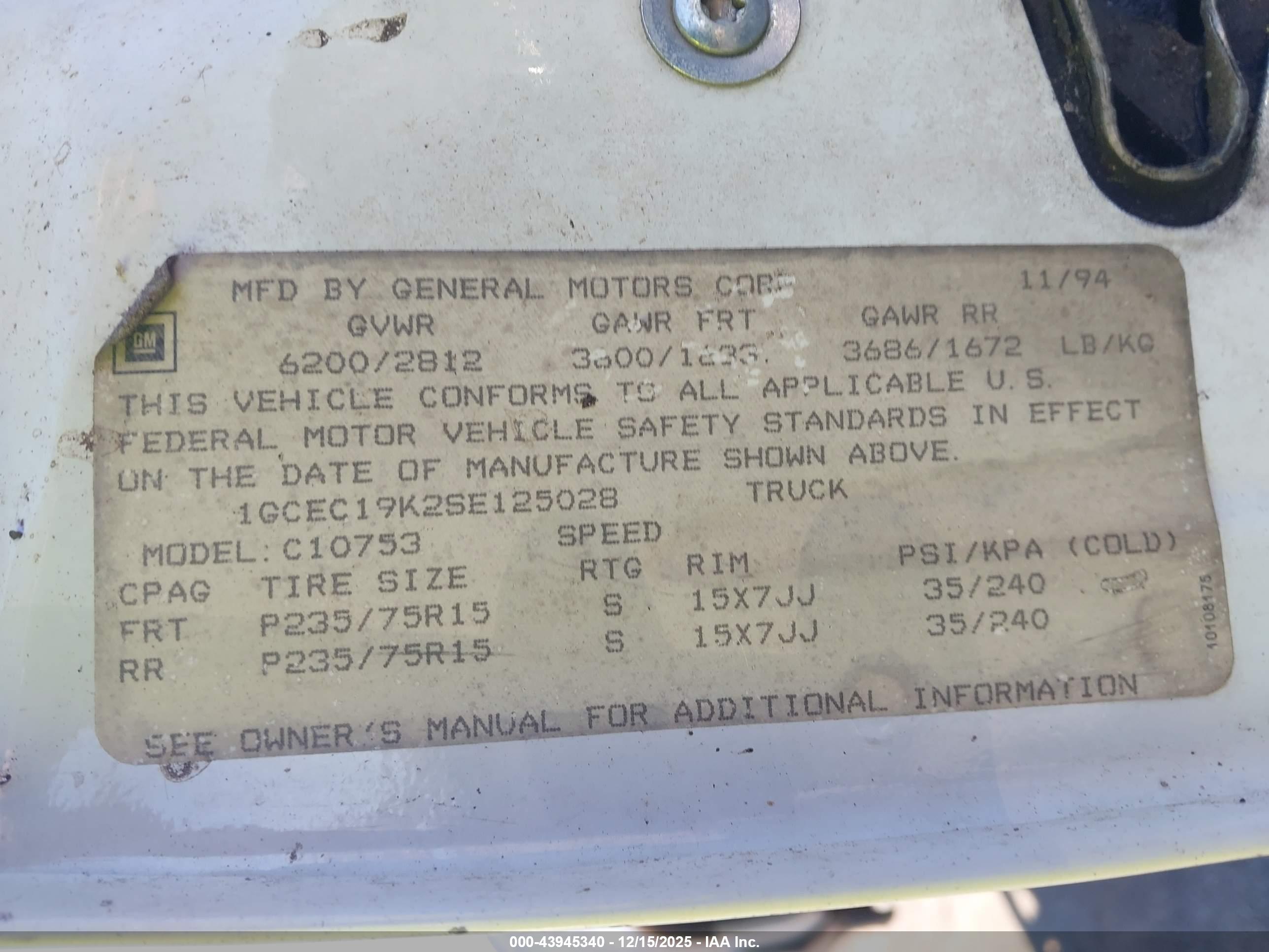 CHEVROLET GMT-400 image 9