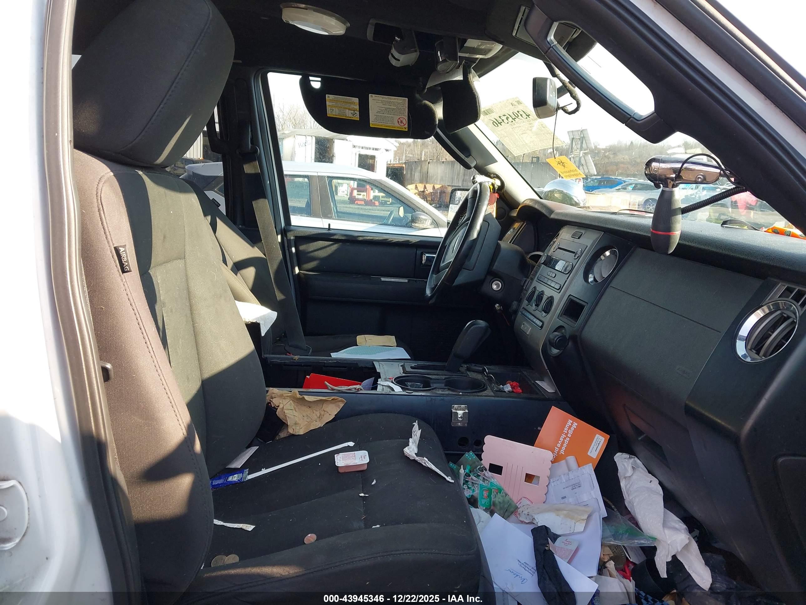 FORD EXPEDITION image 5