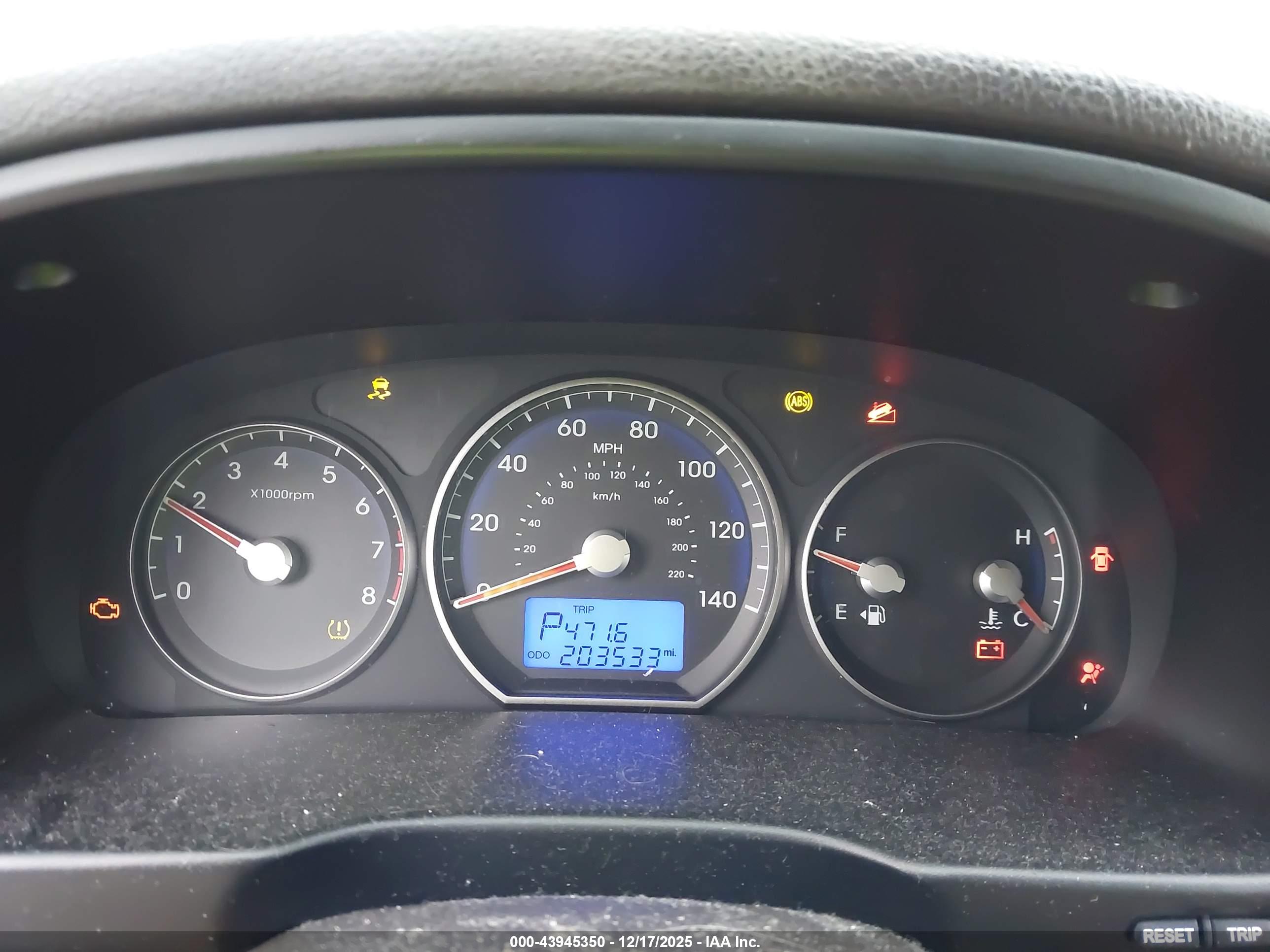 HYUNDAI SANTA image 7