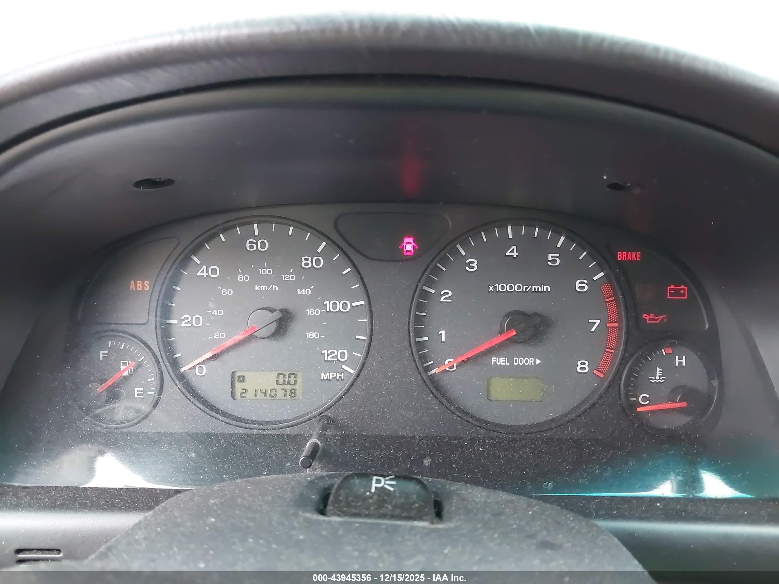 SUBARU FORESTER image 7