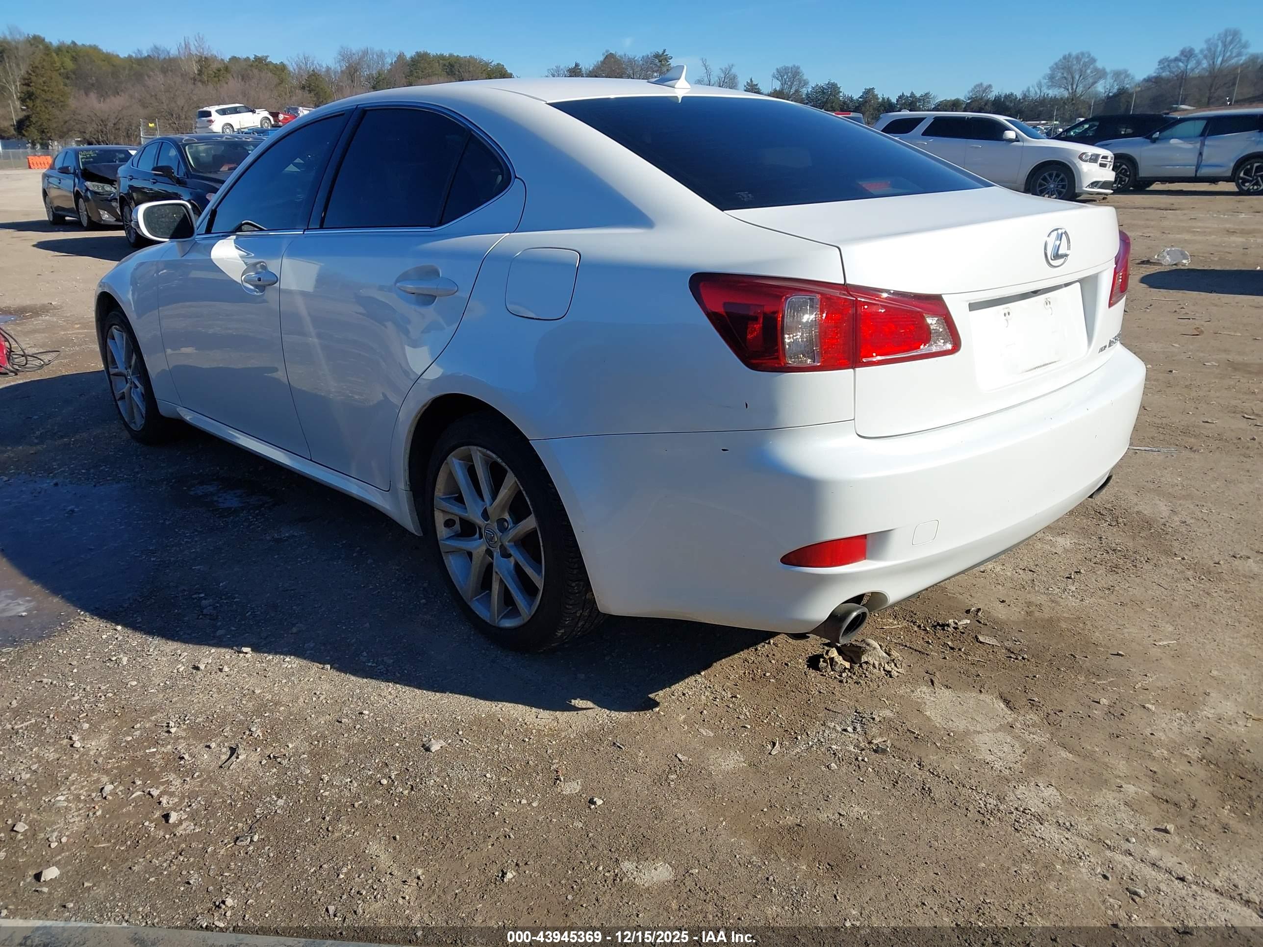 LEXUS IS image 3