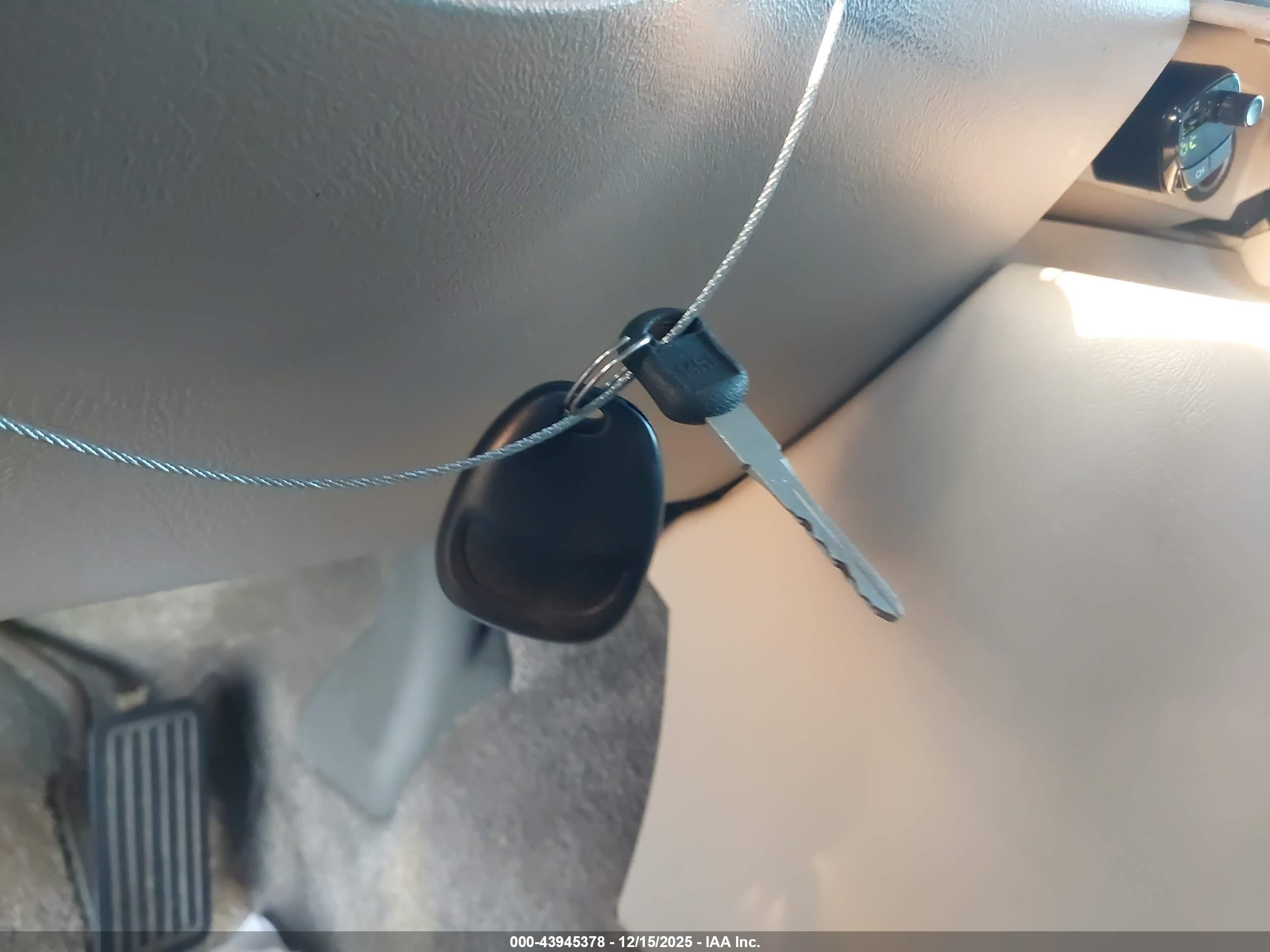 GMC YUKON image 11