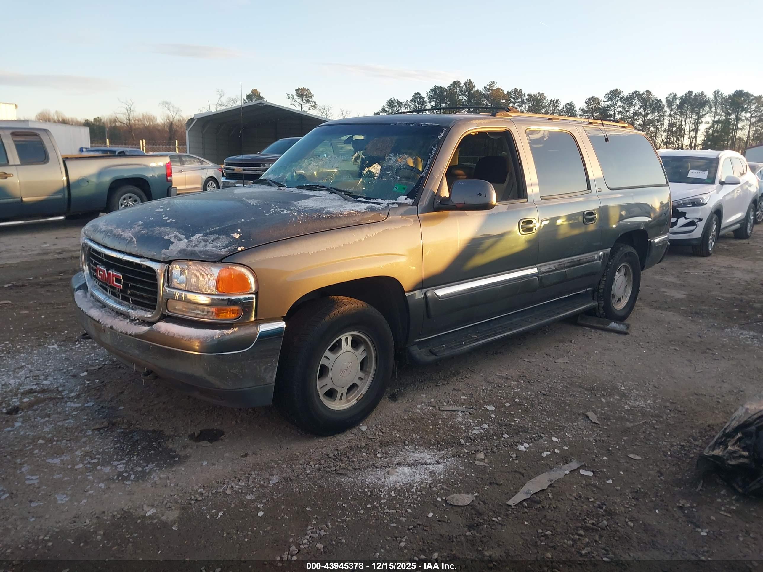 GMC YUKON image 2
