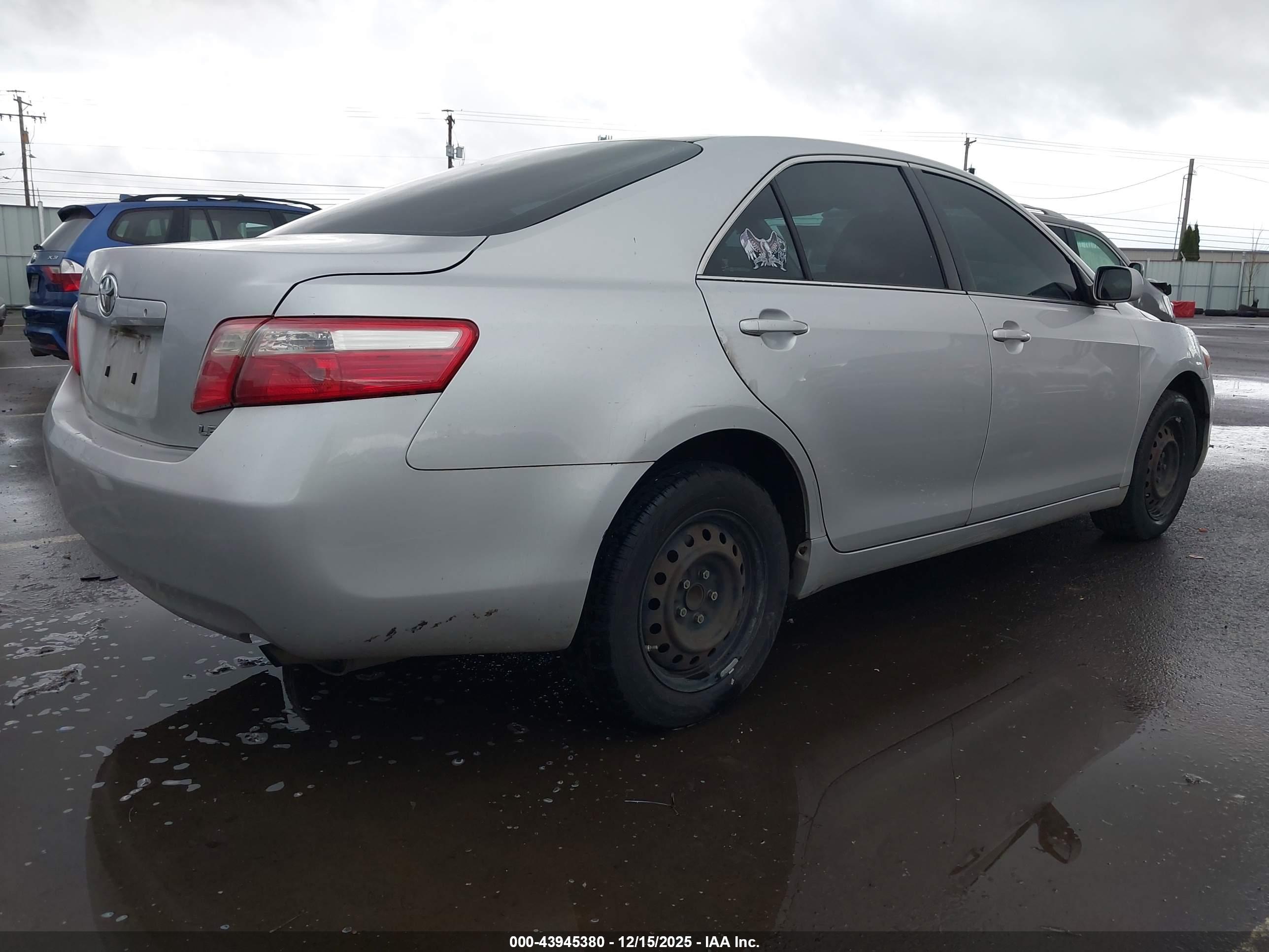 TOYOTA CAMRY image 4