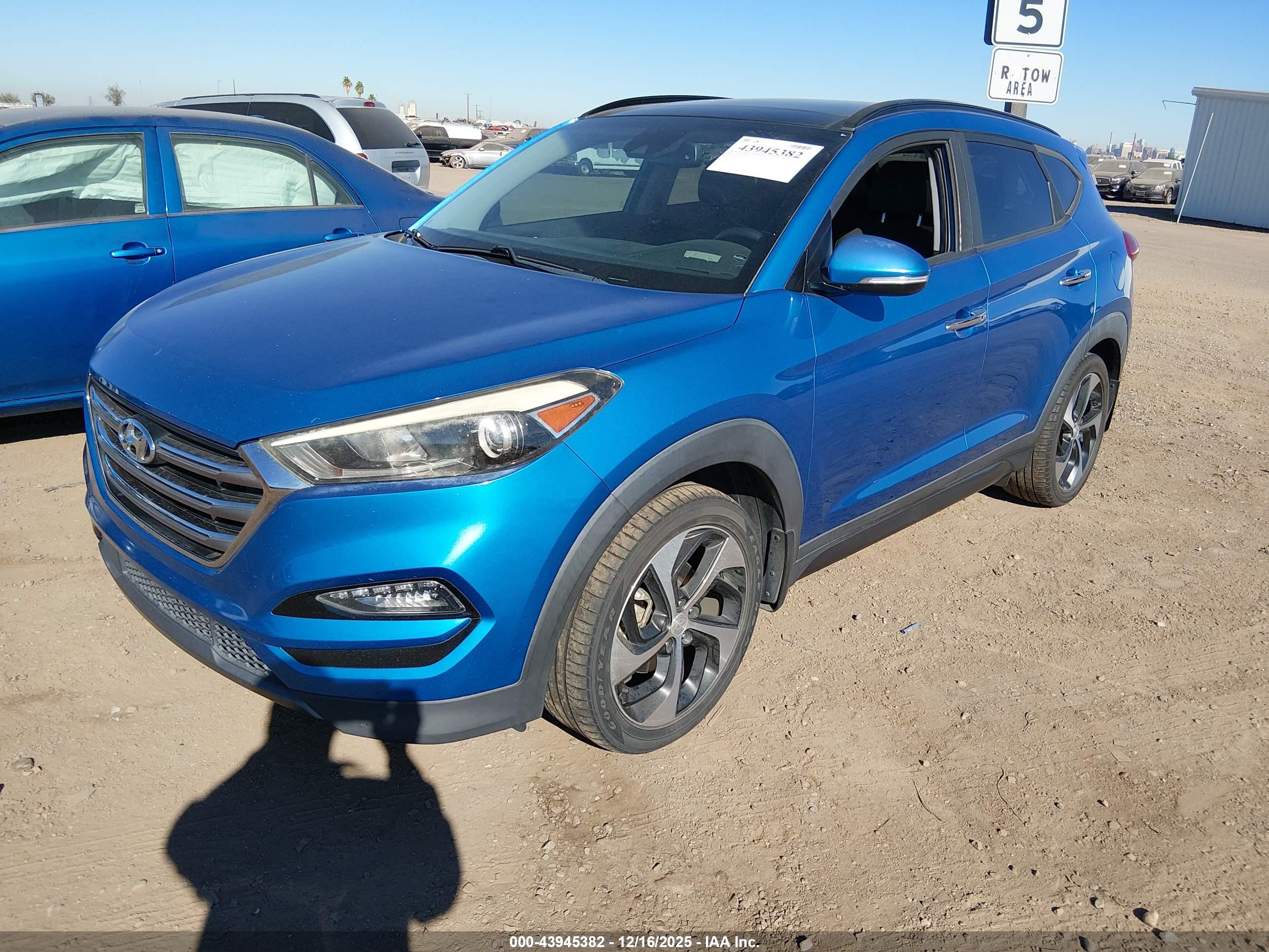 HYUNDAI TUCSON image 6